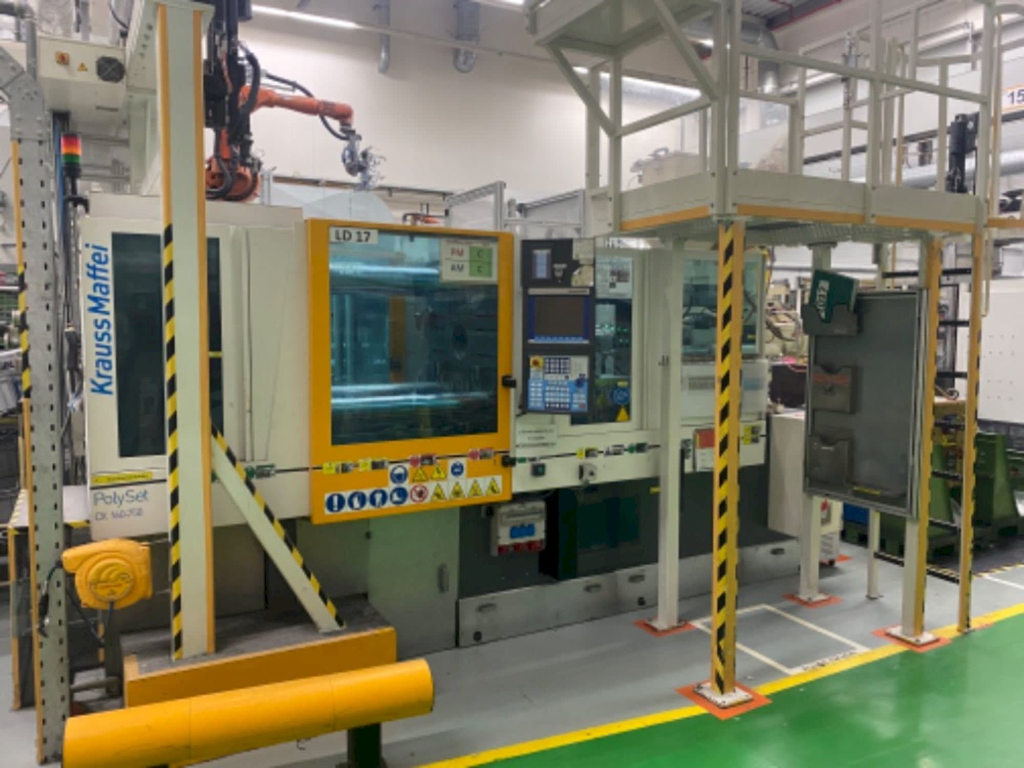 Masina Krauss Maffei 160/750 CX POL   eestvaade