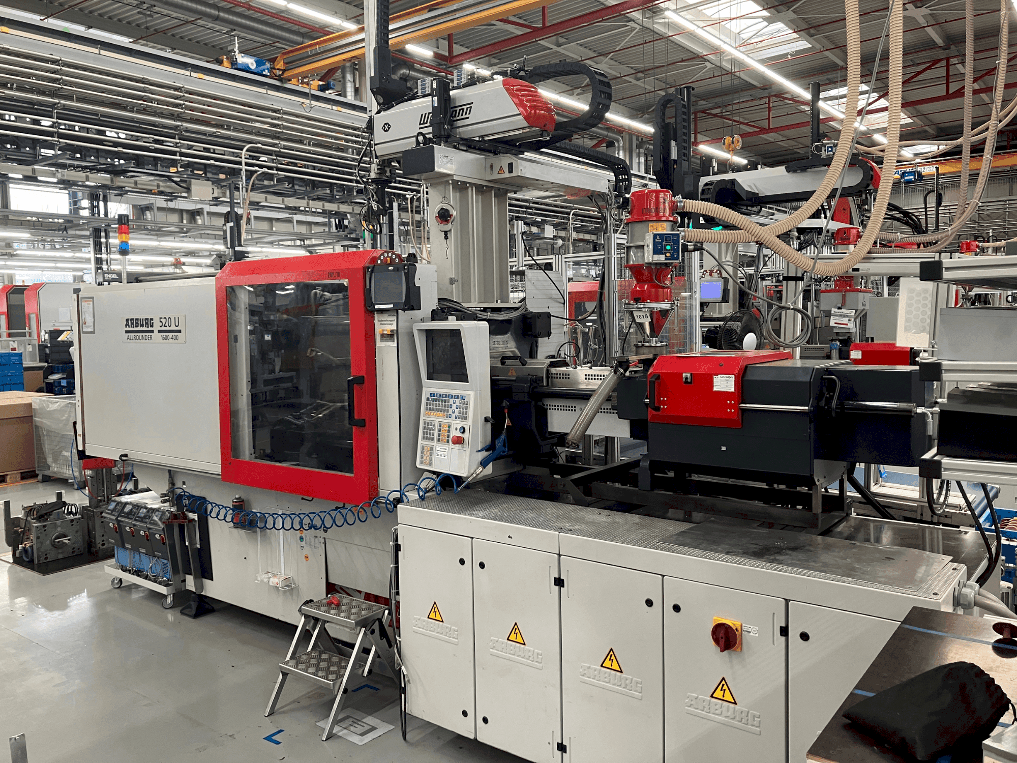 Masina Arburg Allrounder 520 U 1600-400   eestvaade