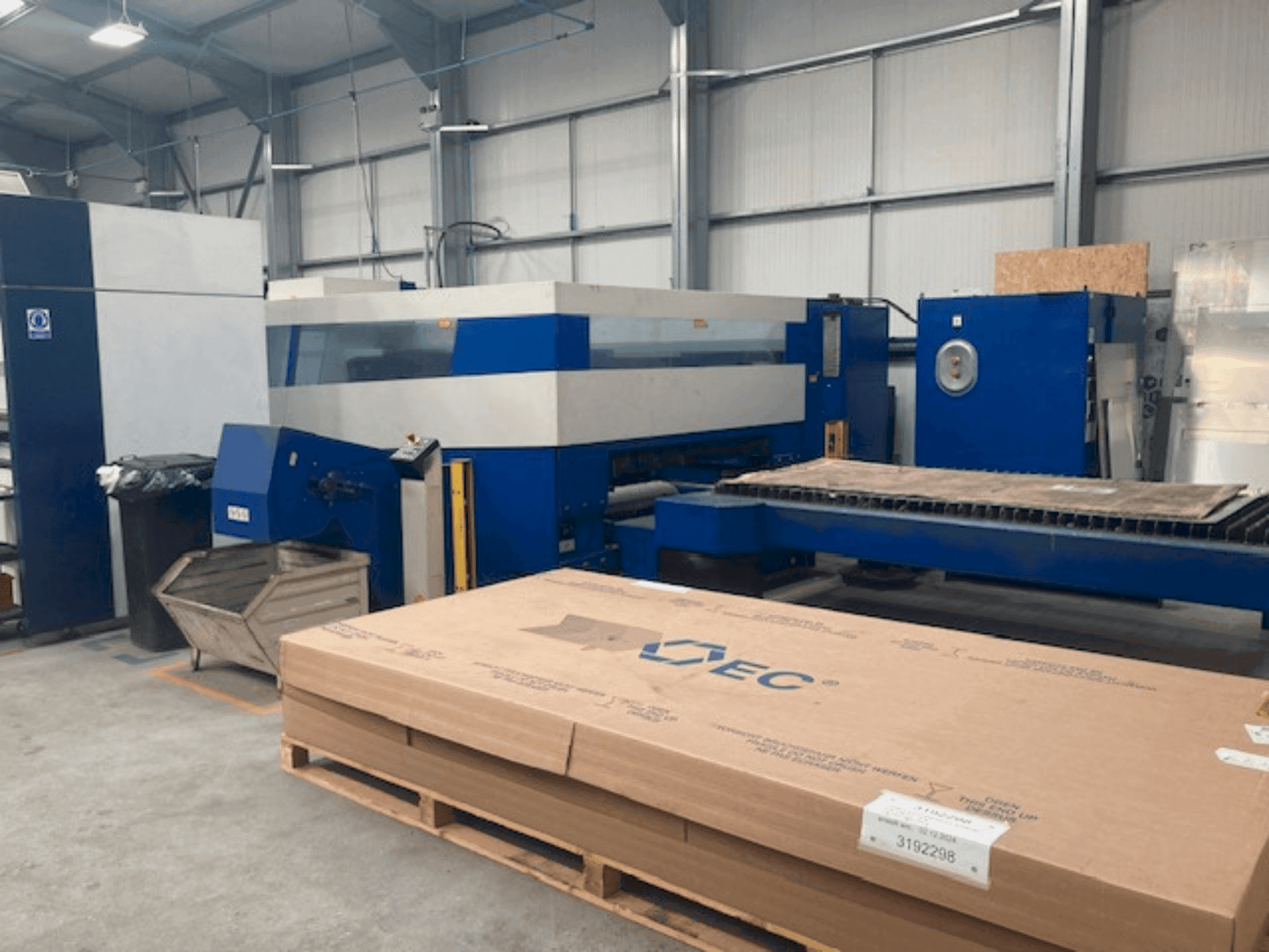 Masina TRUMPF Trulaser 5030   eestvaade