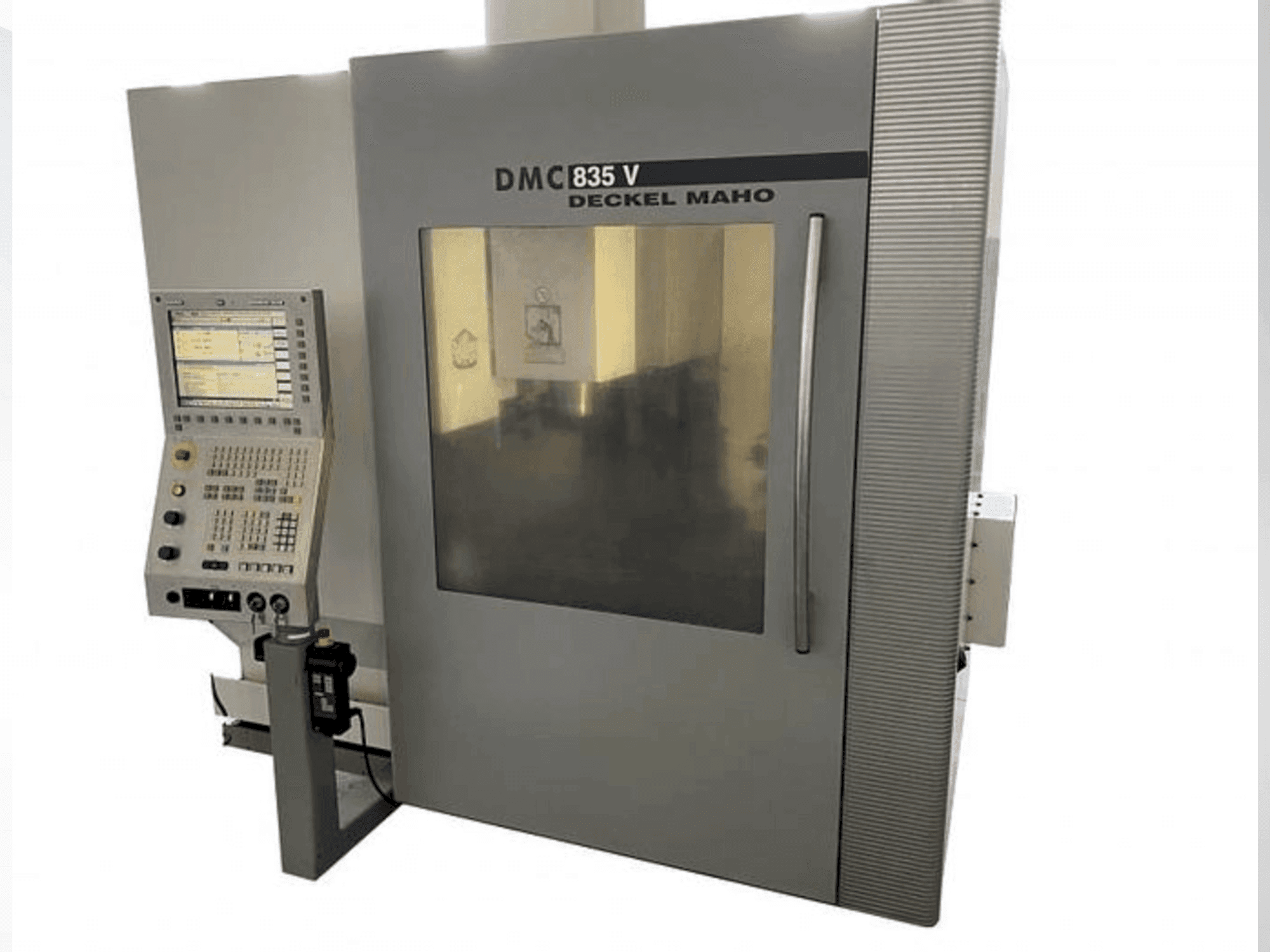 Masina DMG DECKEL MAHO DMC 835V   eestvaade