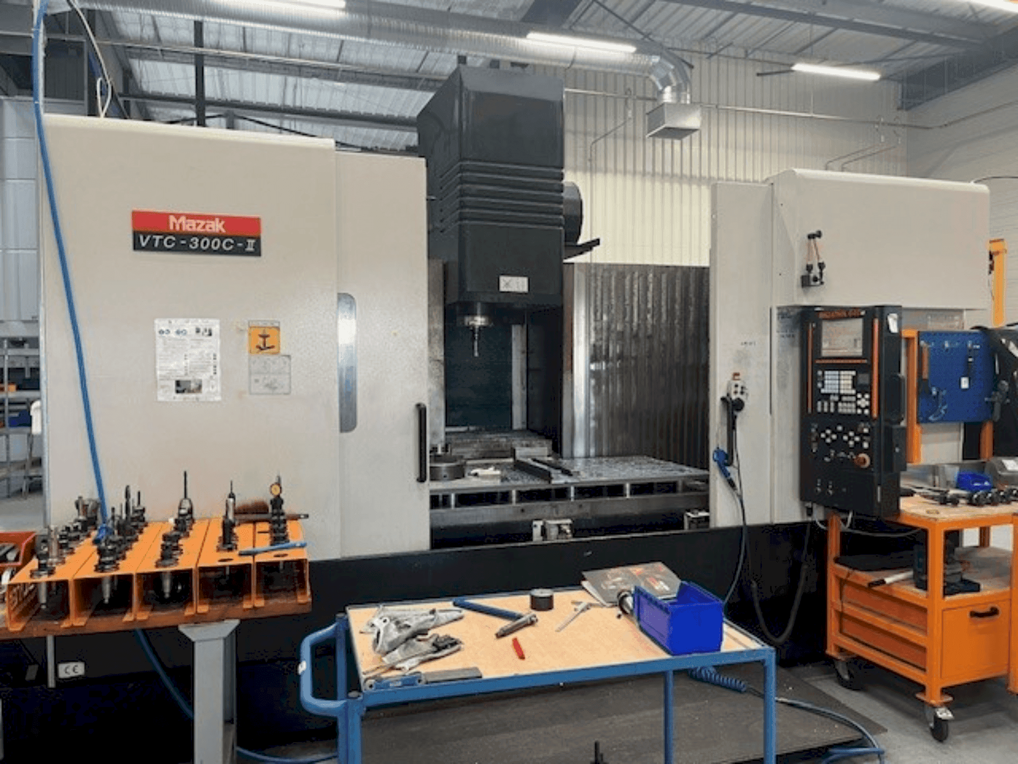 Masina Mazak VTC-300C-II   eestvaade