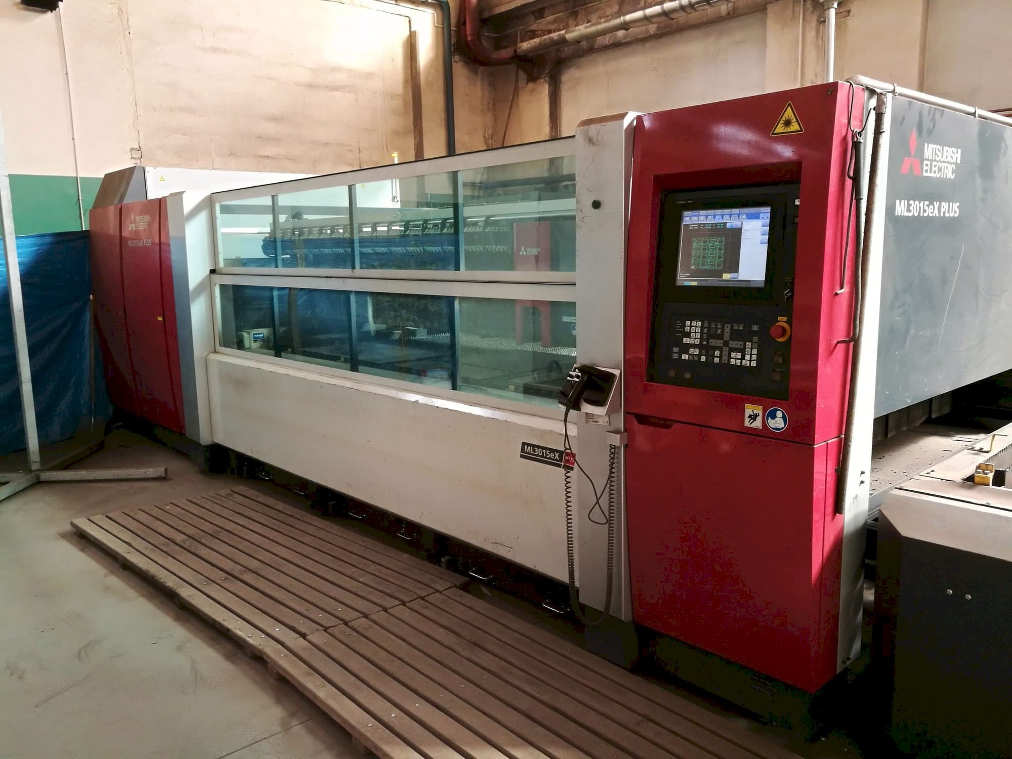 Masina Mitsubishi ML3015eX(S2)-45CF-R   eestvaade