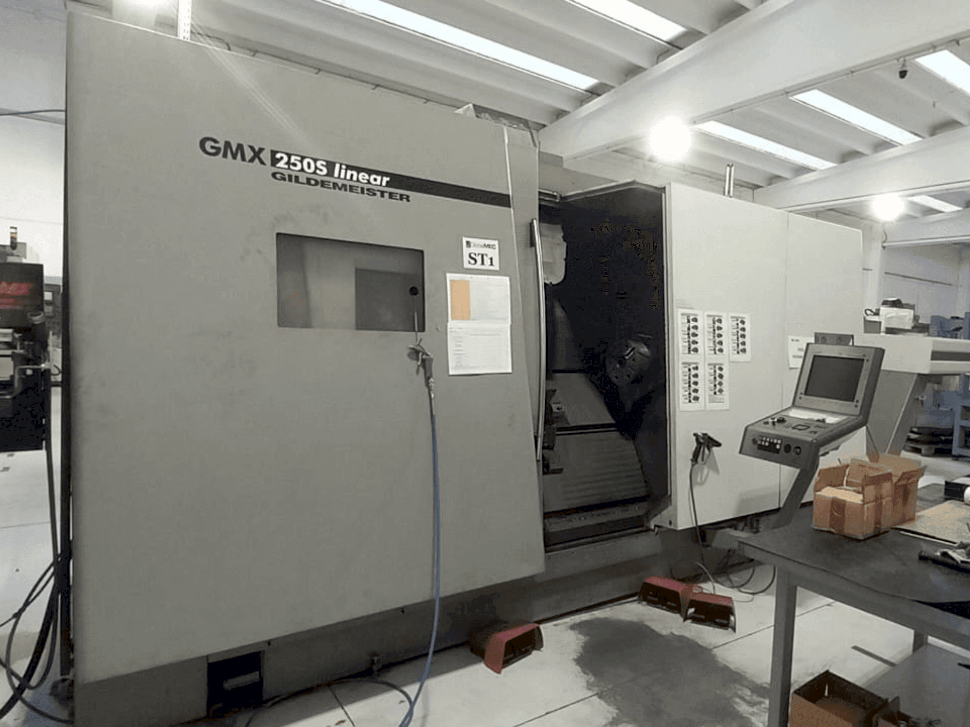 Masina Gildemeister GMX 250S Linear   eestvaade