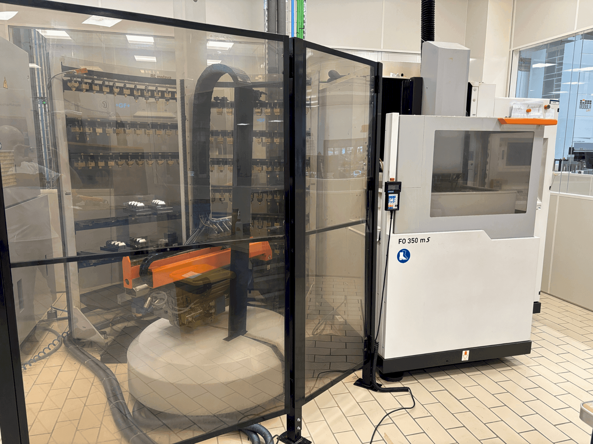 Masina CHARMILLES ROBOFORM 350   eestvaade