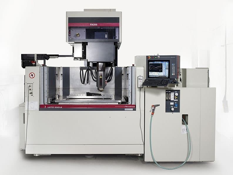 Masina Mitsubishi FA 30S Advance   eestvaade