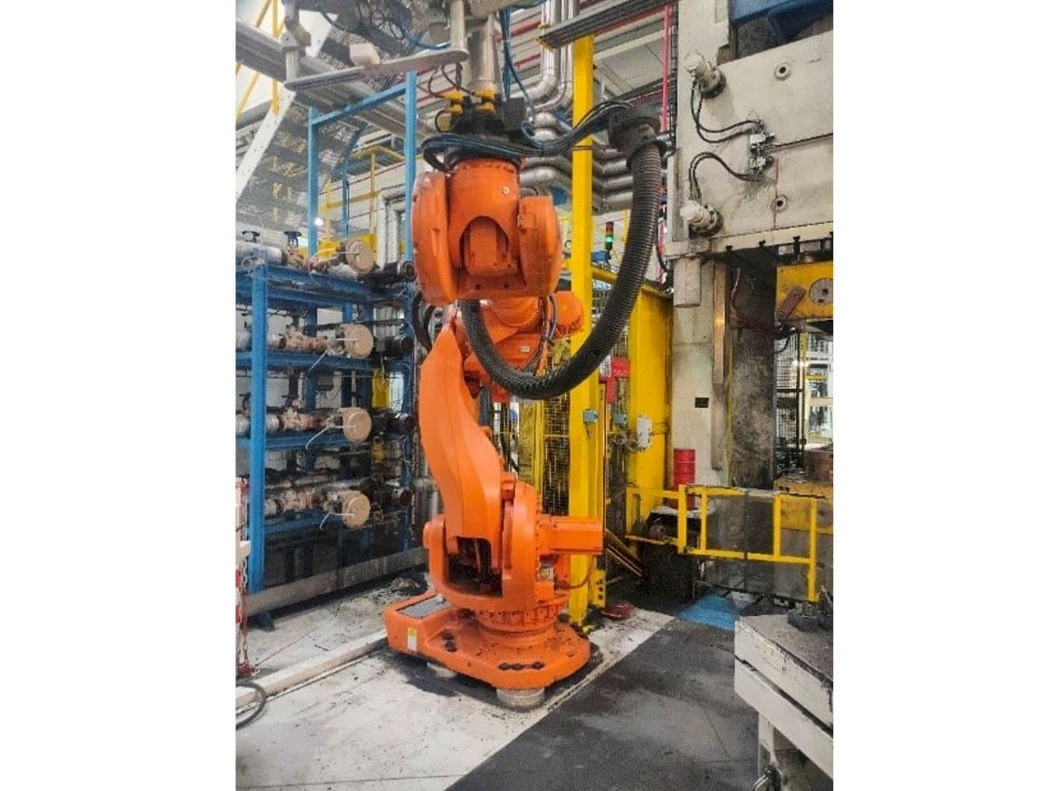 Masina ABB IRC5 M2004   eestvaade