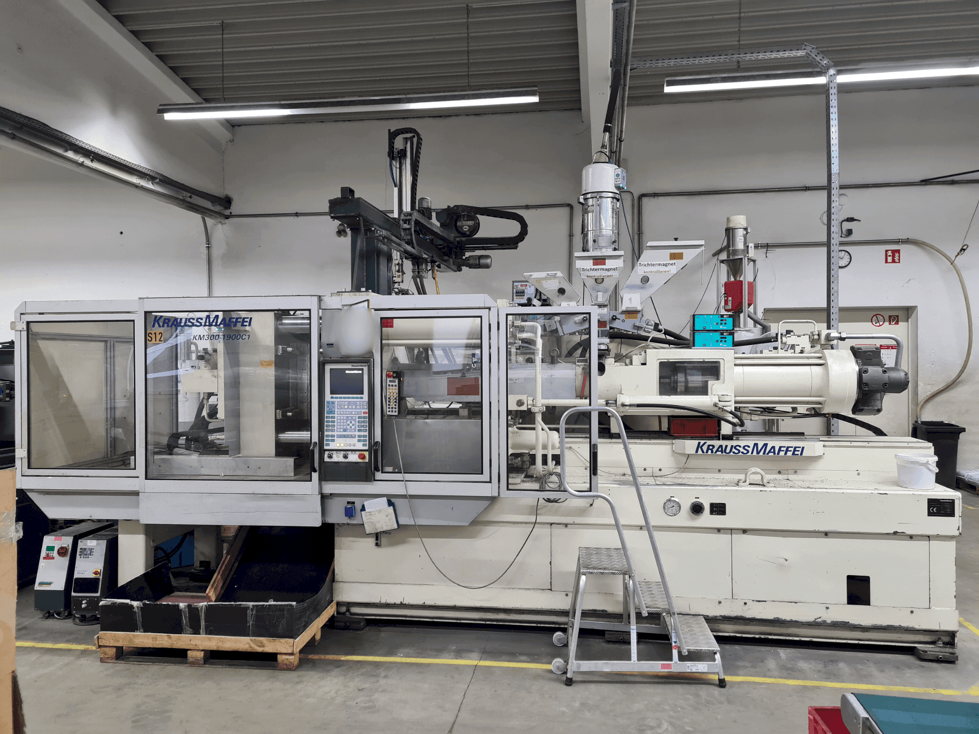 Masina Krauss Maffei 300-1900 C1   eestvaade