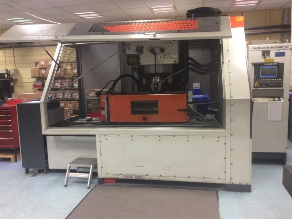 Masina CHARMILLES Robofil 4020 SI   eestvaade