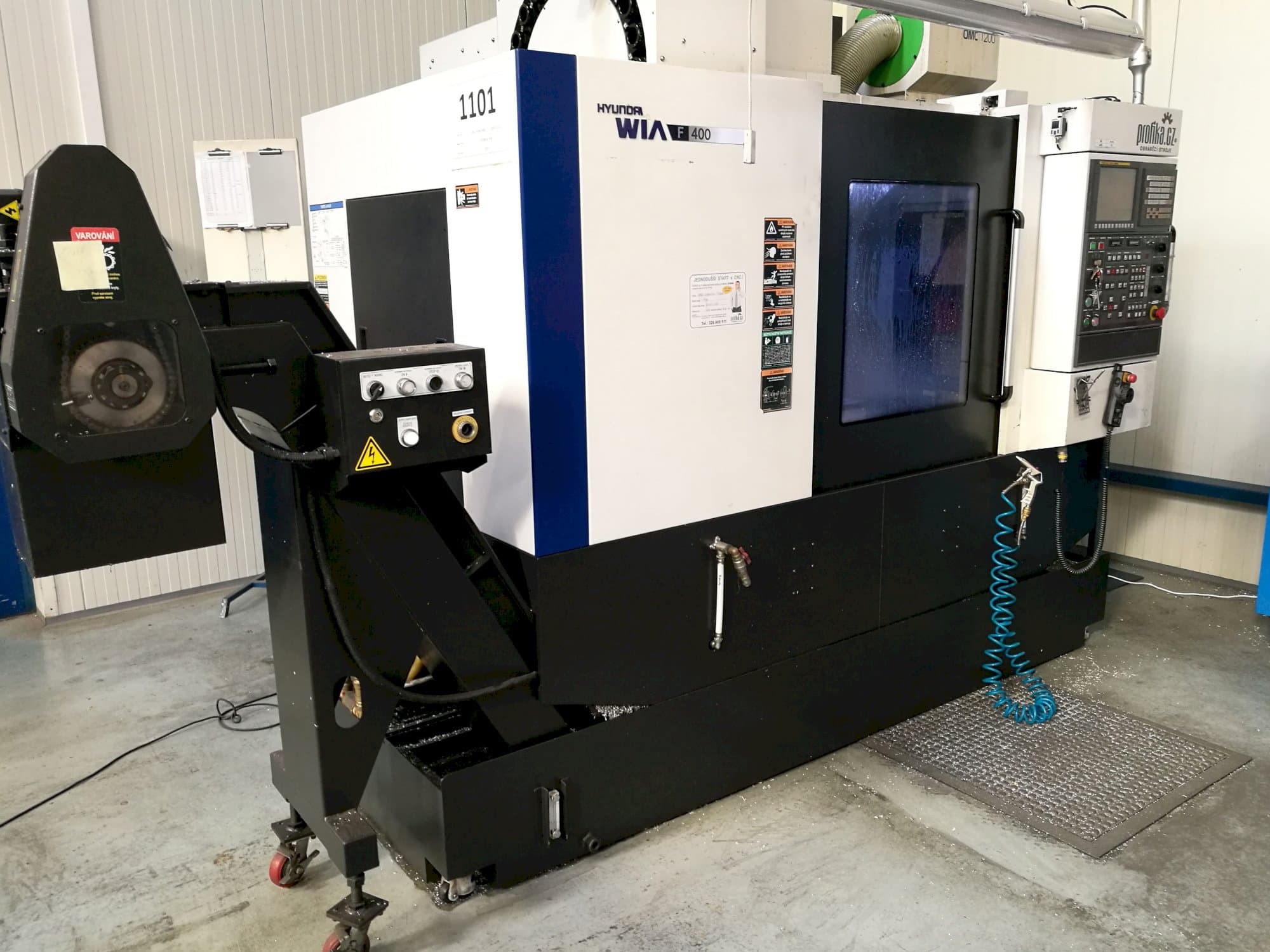 Masinavaade Hyundai Wia F400   vasakult