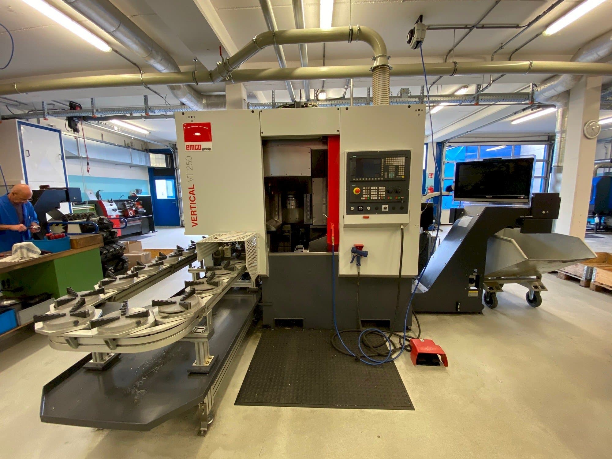 Masina EMCO VT250   eestvaade