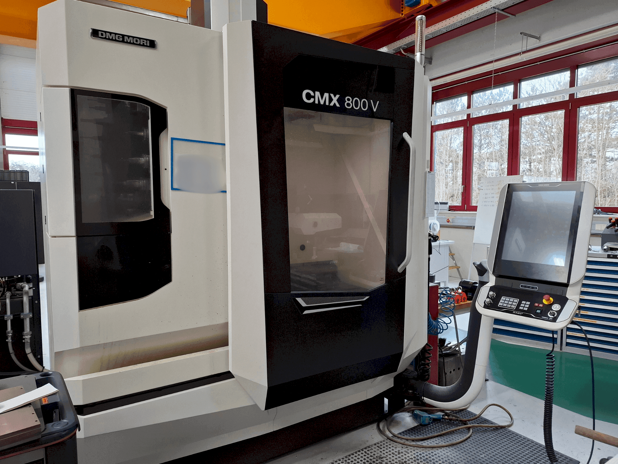 Masina DMG MORI CMX 800V   eestvaade