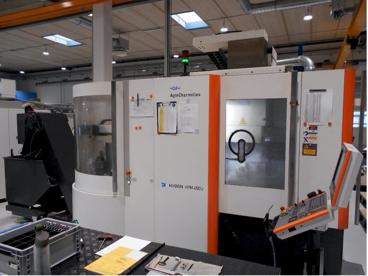 Masina AgieCharmilles Mikron HPM 450U   eestvaade