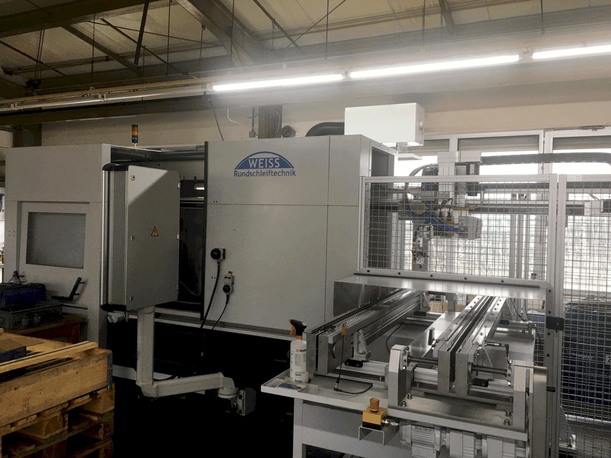 Masina WEISS Rundschleiftechnik K52   eestvaade