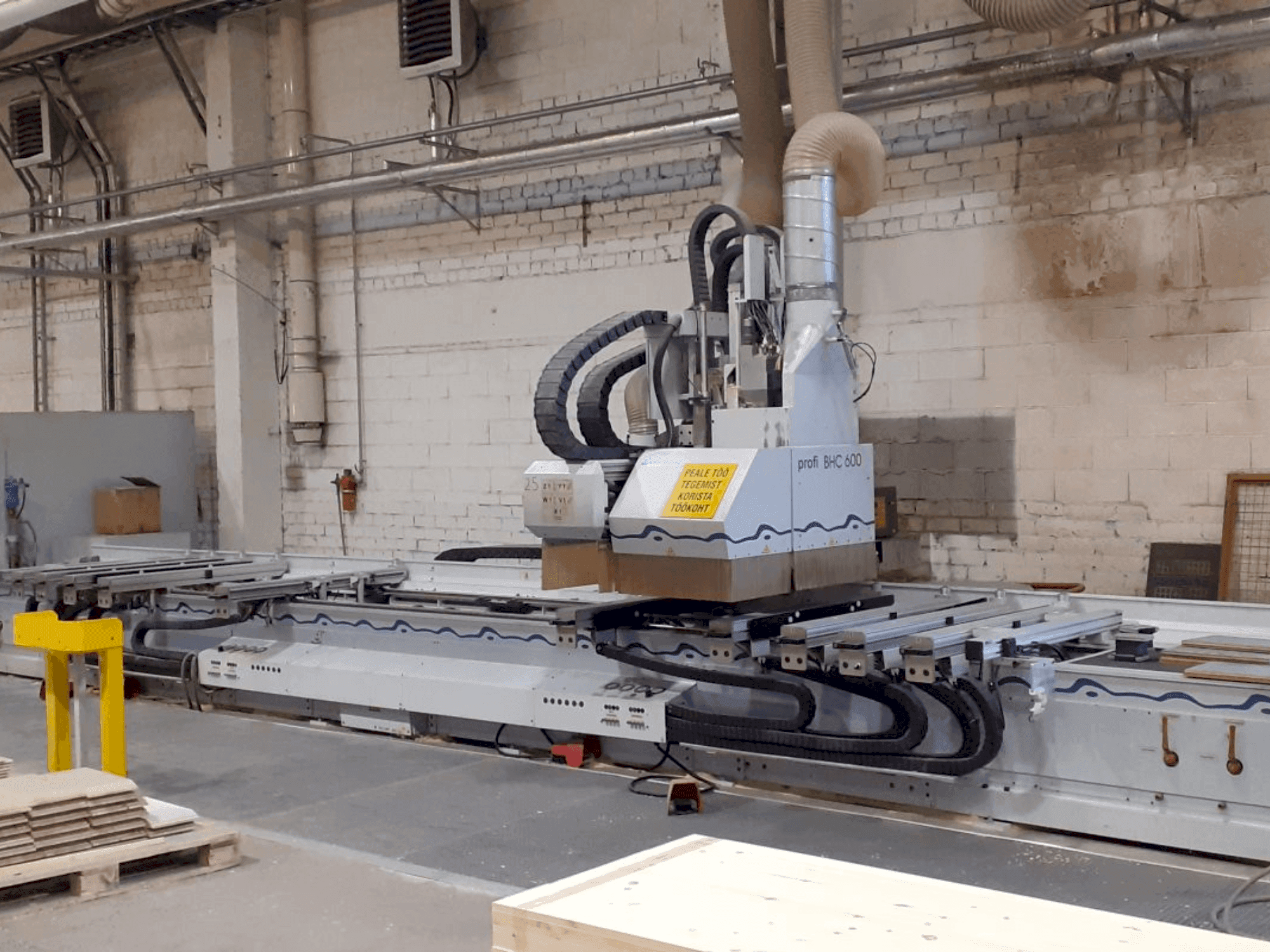 Masina Weeke Profi BHC 600   eestvaade