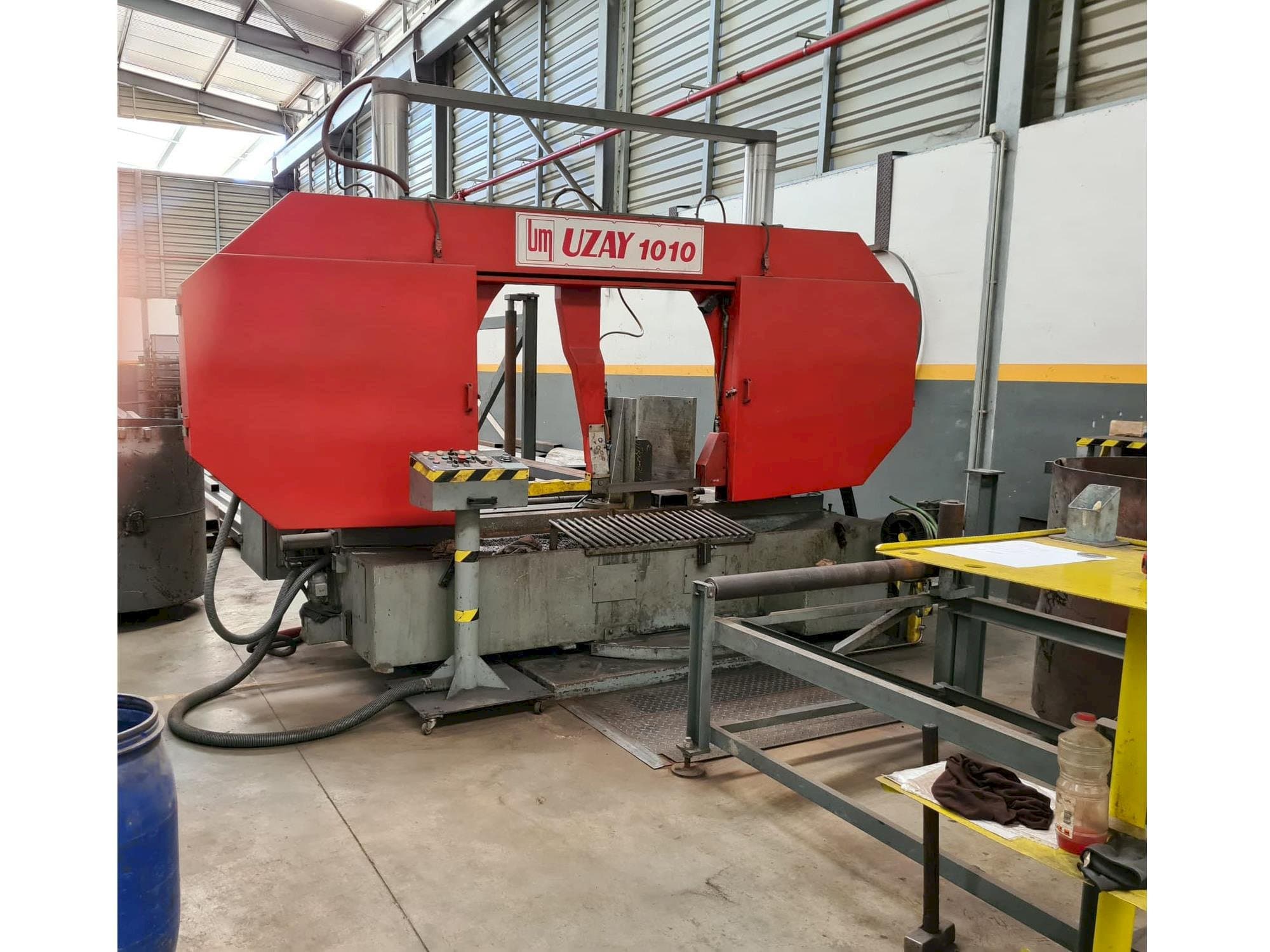 Masina UZAY MAKINA UMSY 1010   eestvaade