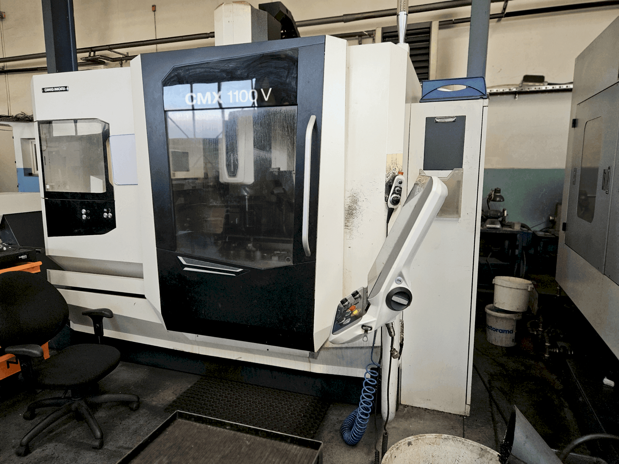 Masina DMG CMX 1100V   eestvaade