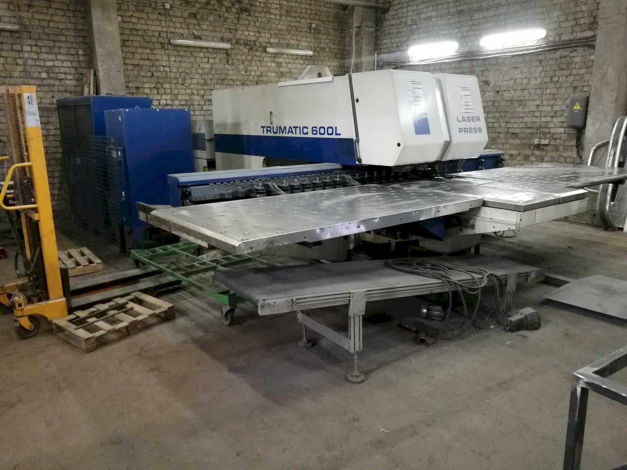 Masina Trumpf Trumatic 600L eestvaade