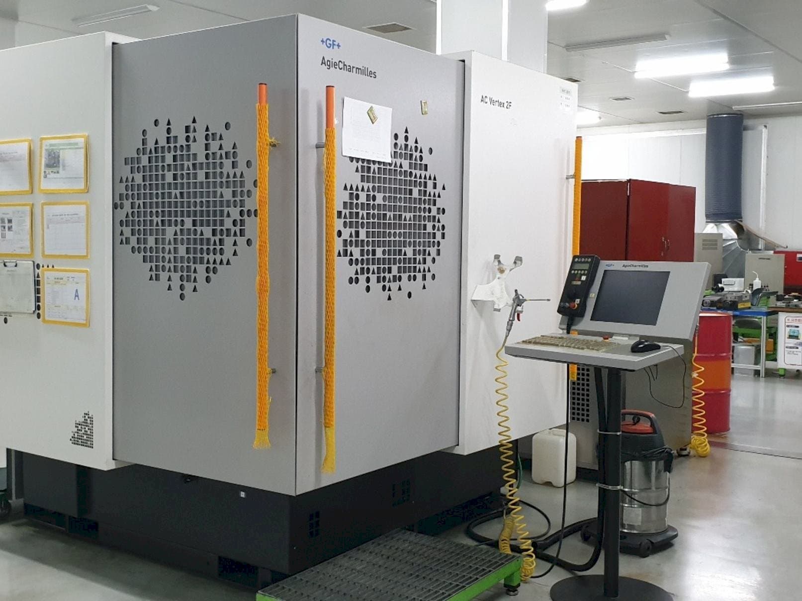 Masina AgieCharmilles AC VERTEX 2F   eestvaade