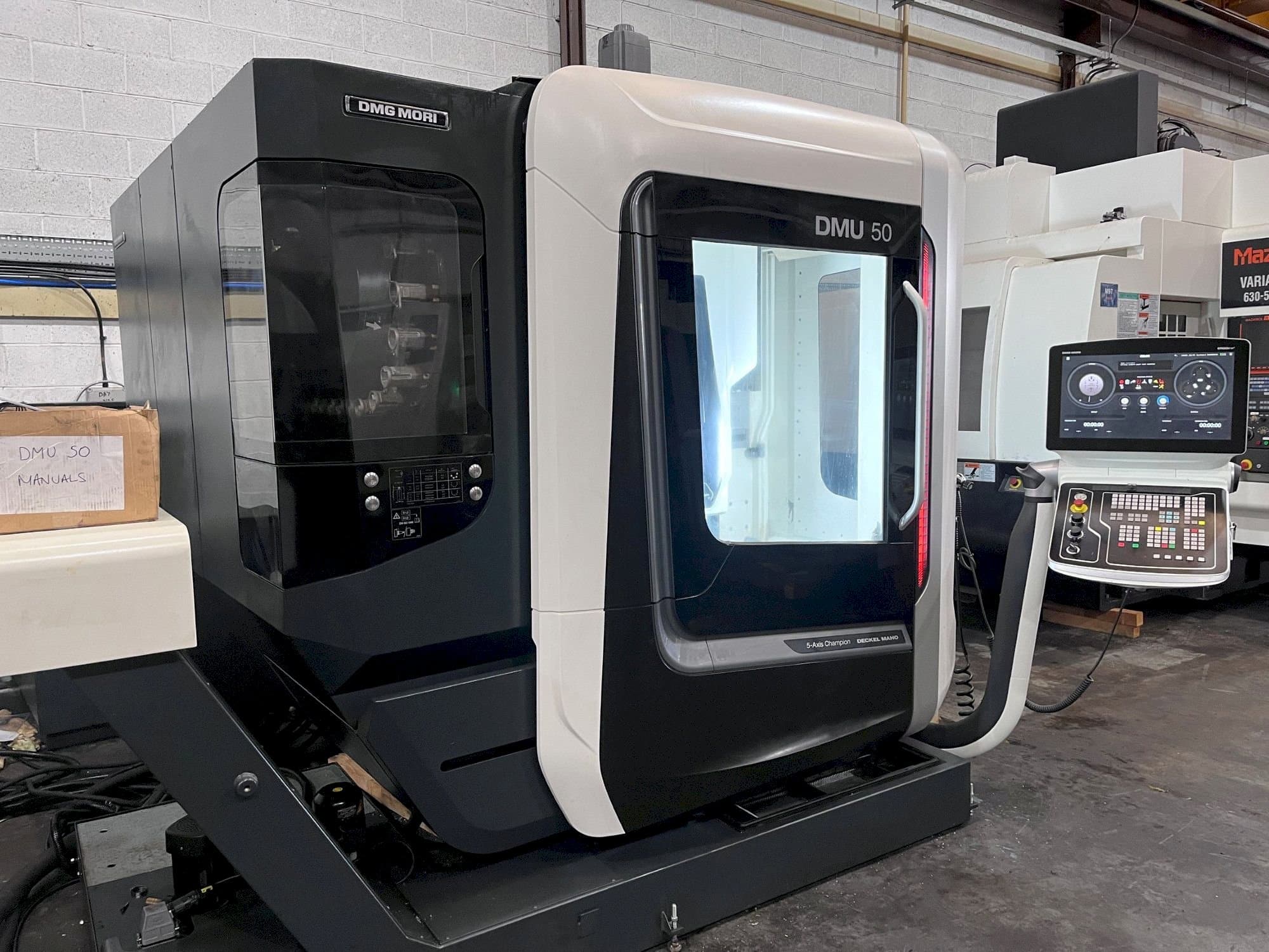 Masina DMG DMU 50   eestvaade