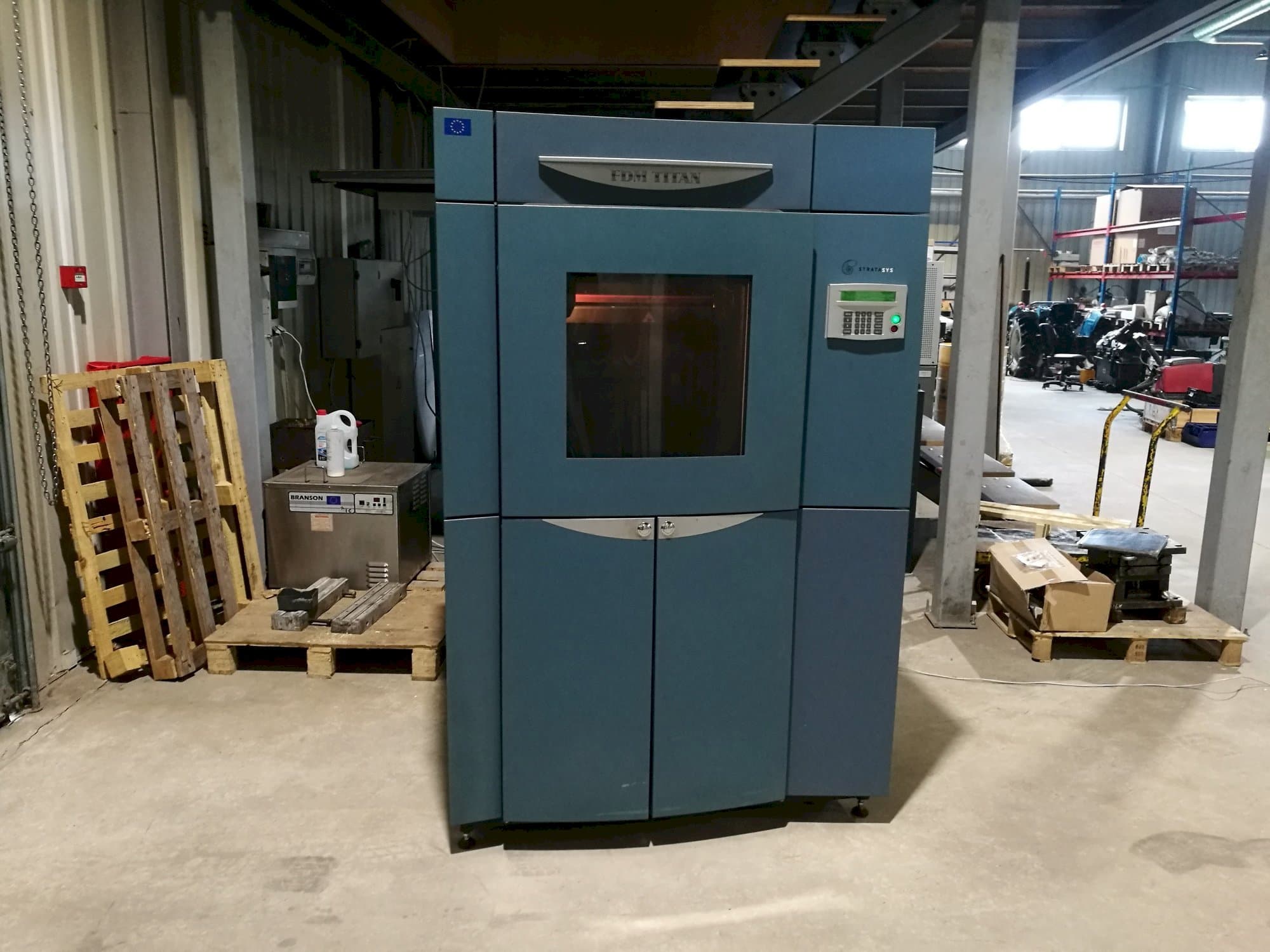 Masina Stratasys FDM Titan   eestvaade