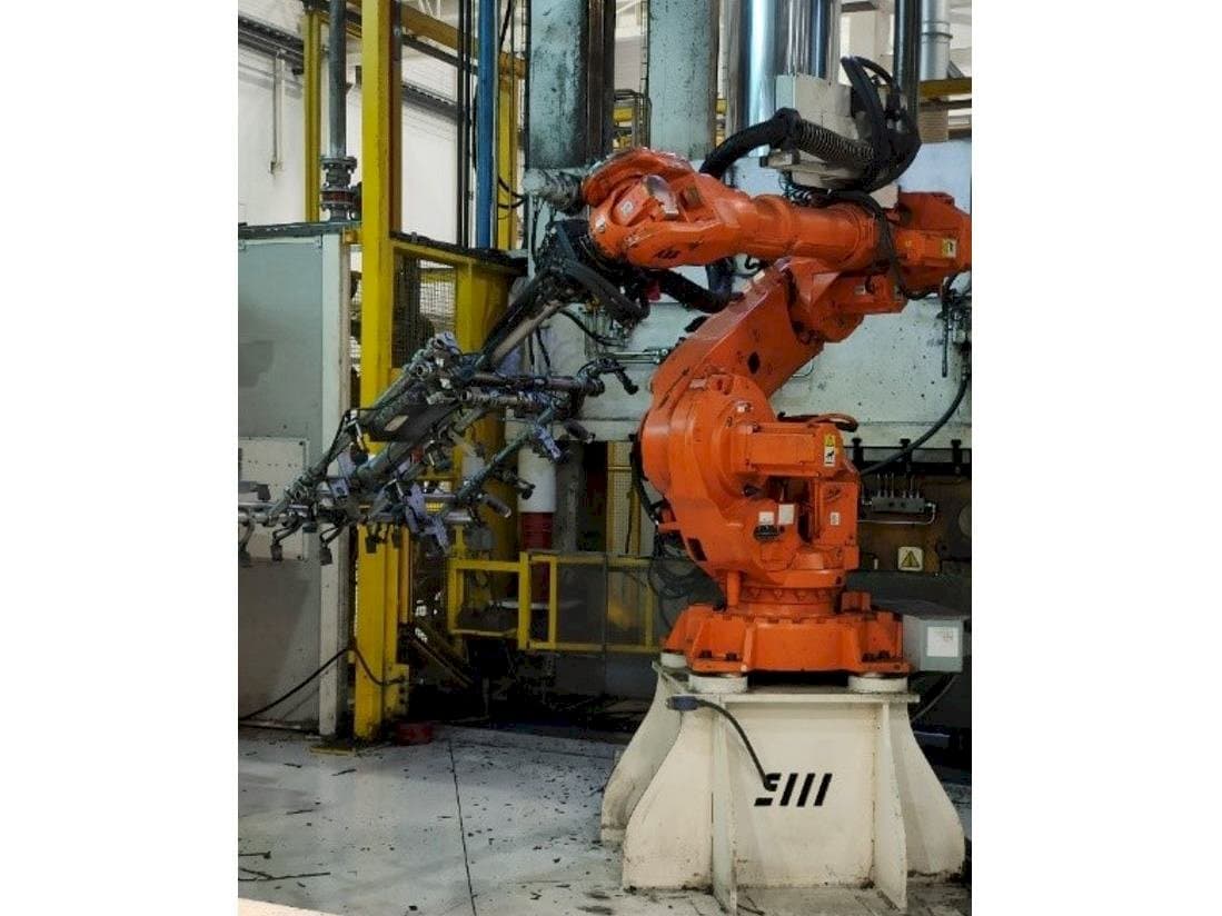 Masina ABB IRB 6640-185/2.8   eestvaade