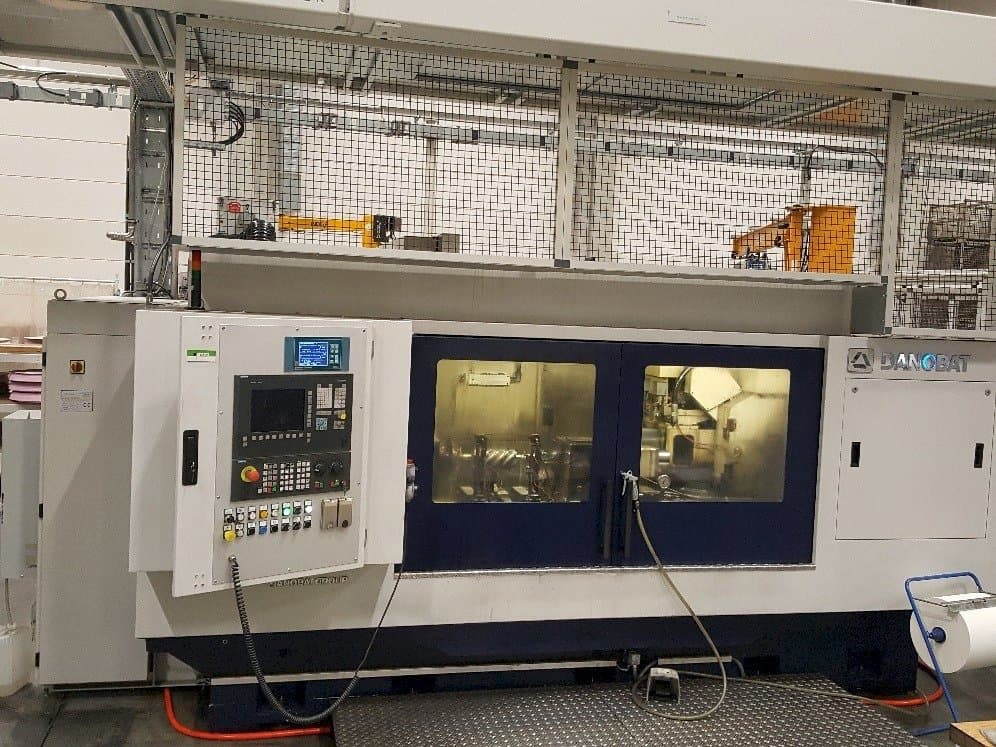 Masina DANOBAT WT-62-3B eestvaade