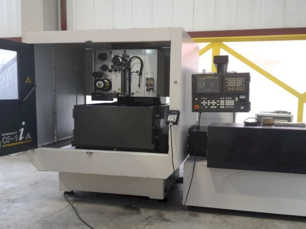 Masina FANUC Robocut α-1iA   eestvaade