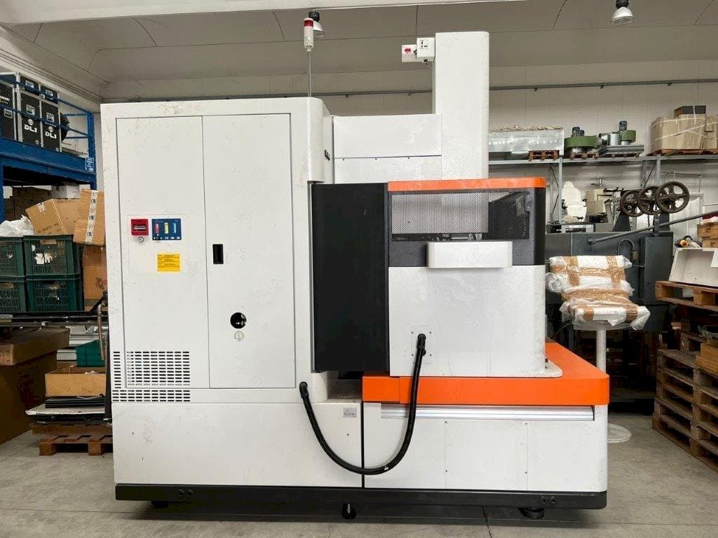 Masina AgieCharmilles FORM 30   eestvaade