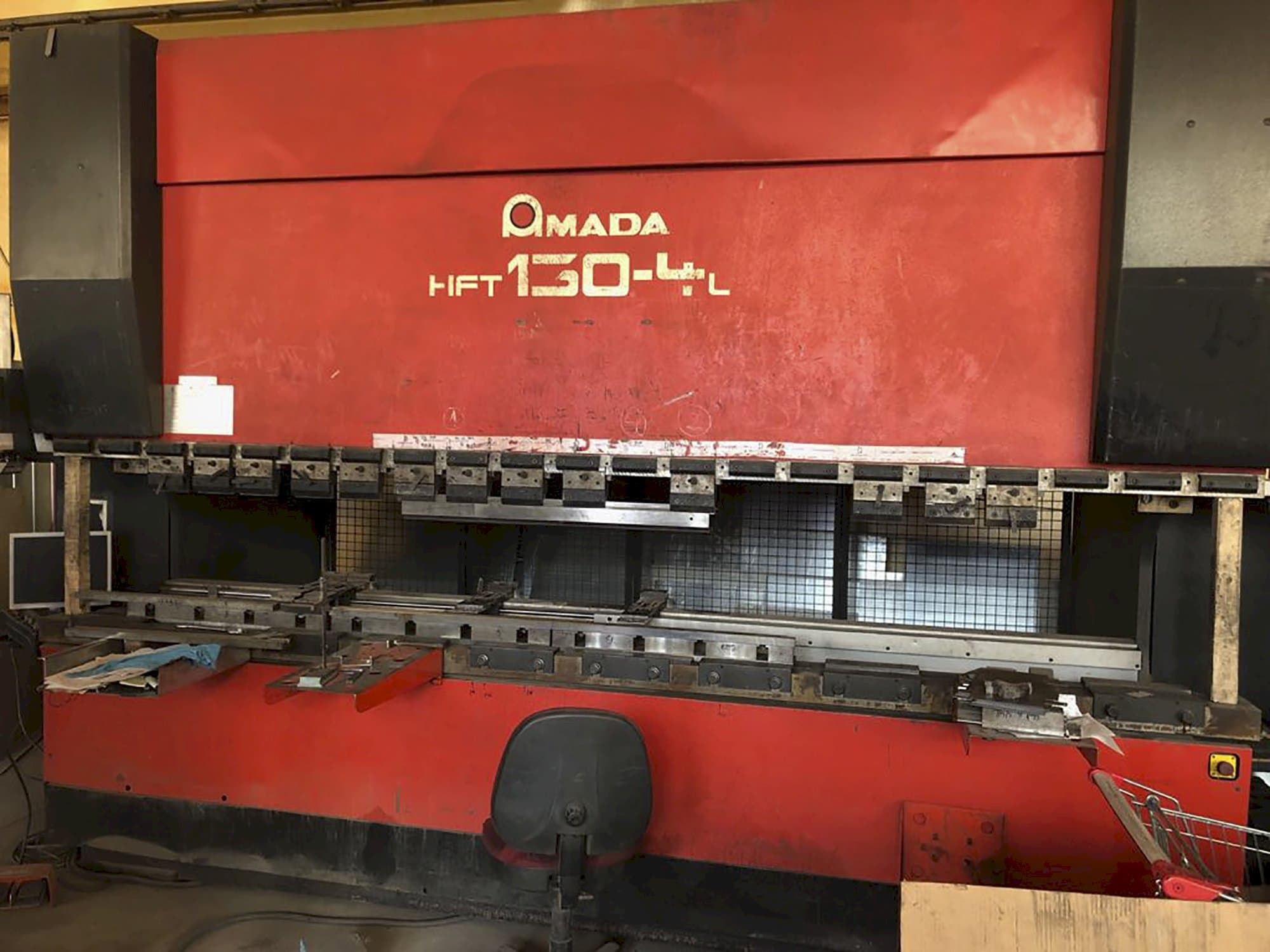 Masina AMADA HFT 130-4 L   eestvaade
