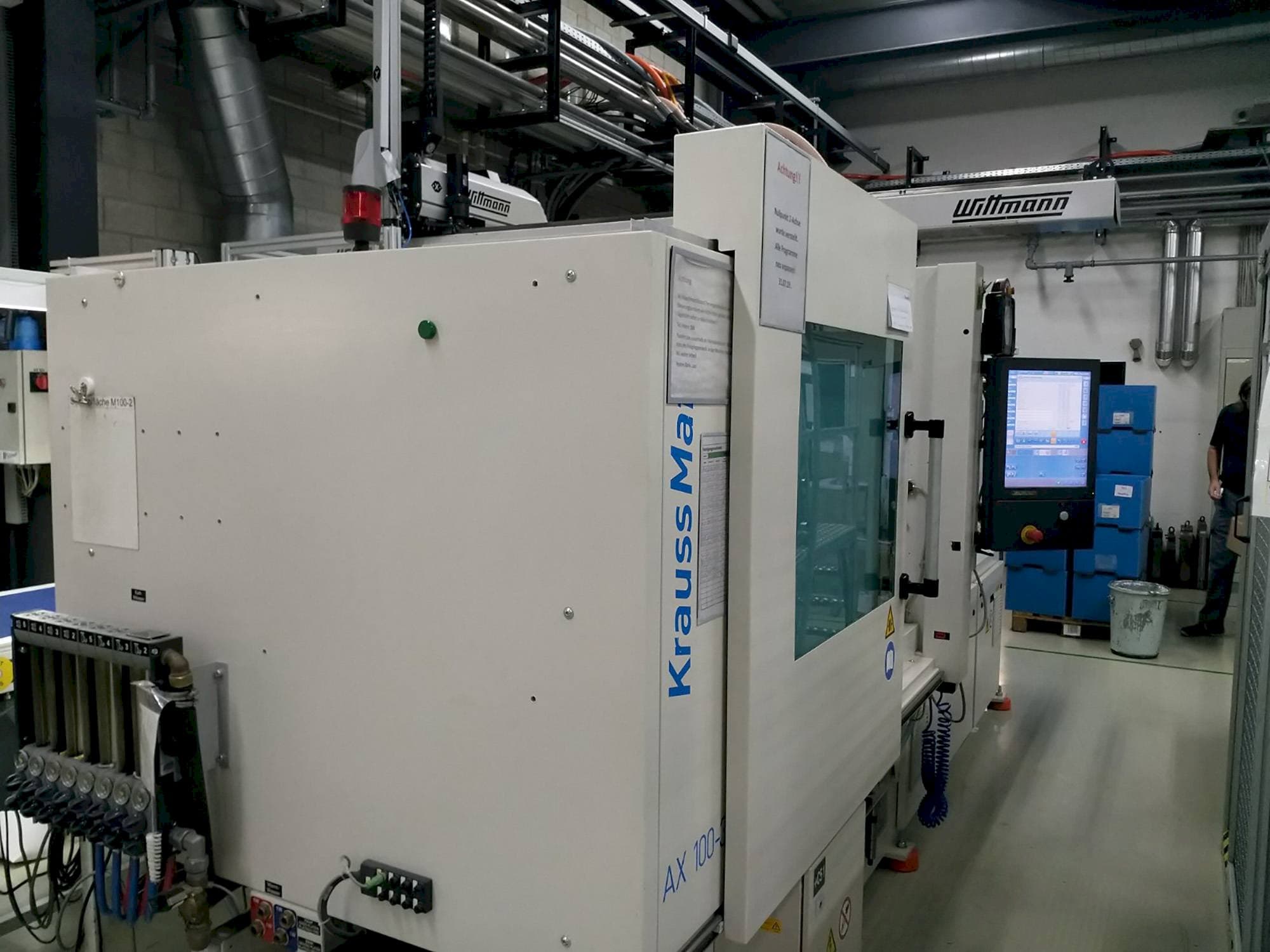 Masina Krauss Maffei 100-380 AX   eestvaade