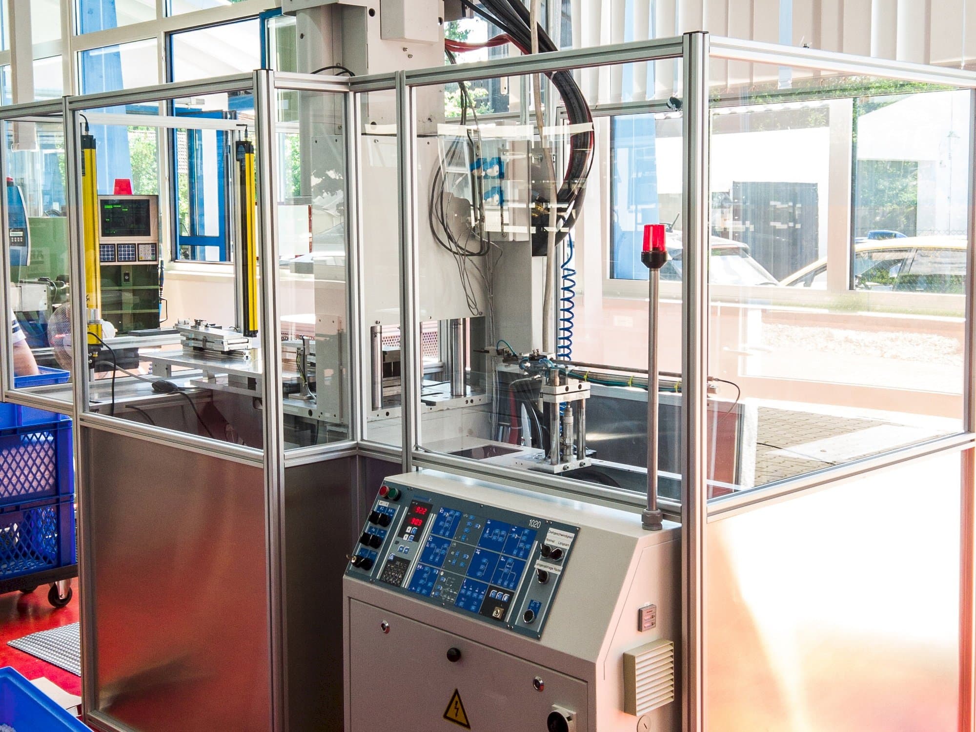 Masina Battenfeld PLUS 250V50   eestvaade