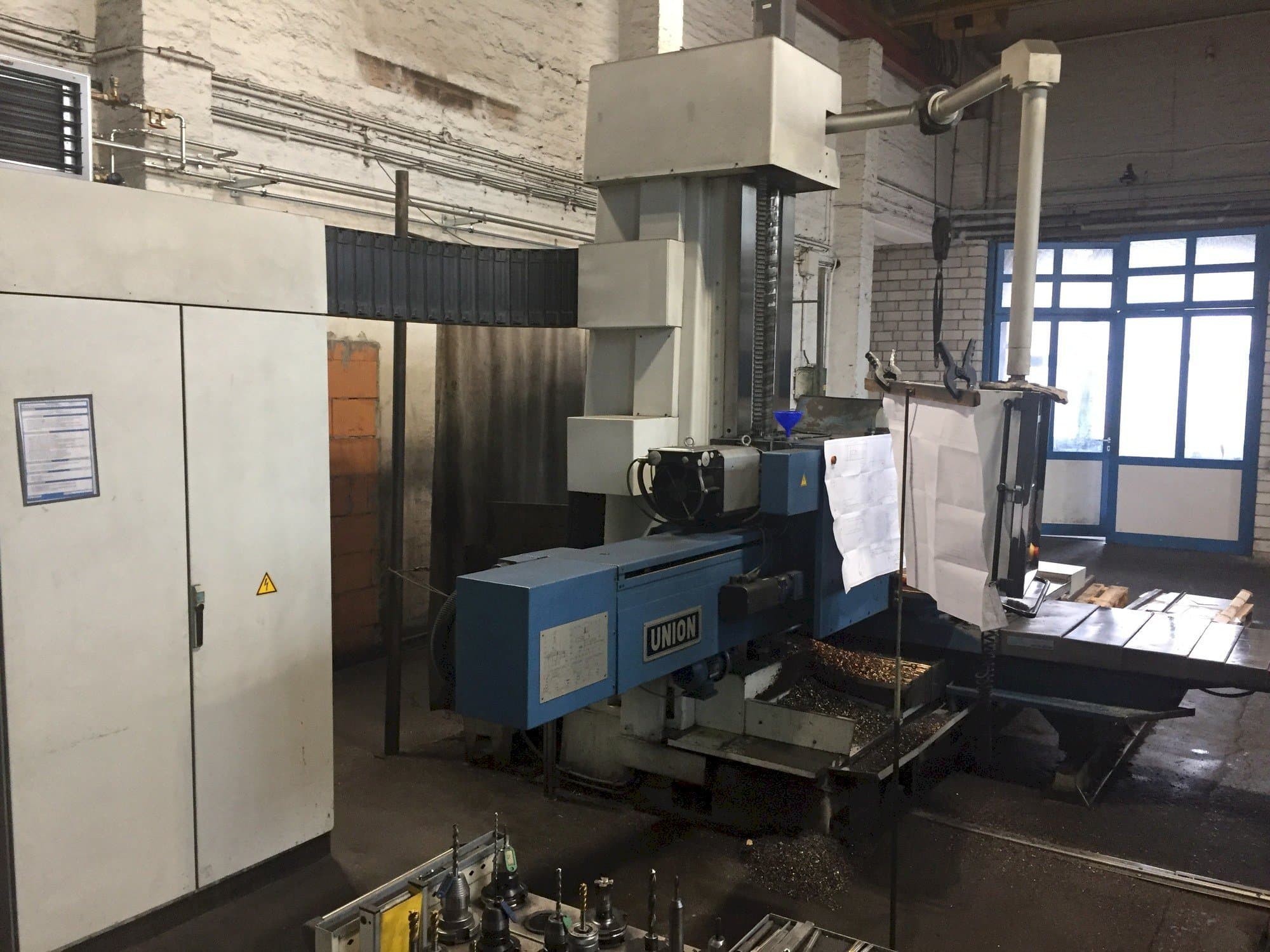 Masina Union BFT 102   vasaku külje vaade