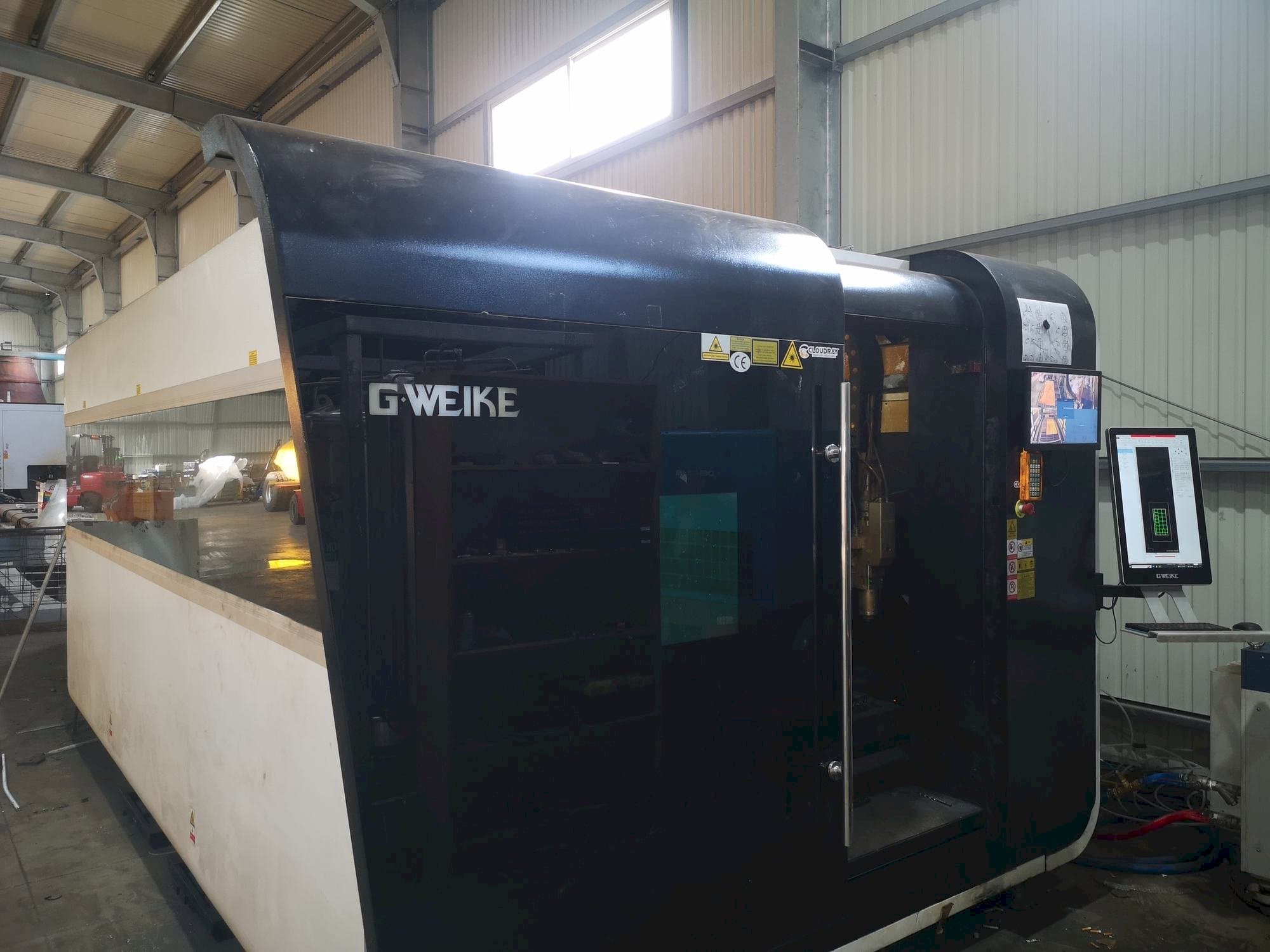 Masina GWEIKE LF 3015 GA CNC   eestvaade