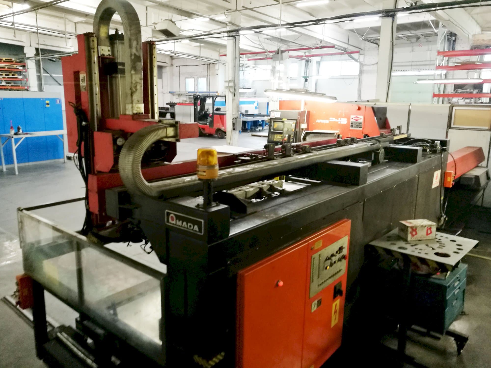 Masina AMADA ARIES 245   vasaku külje vaade