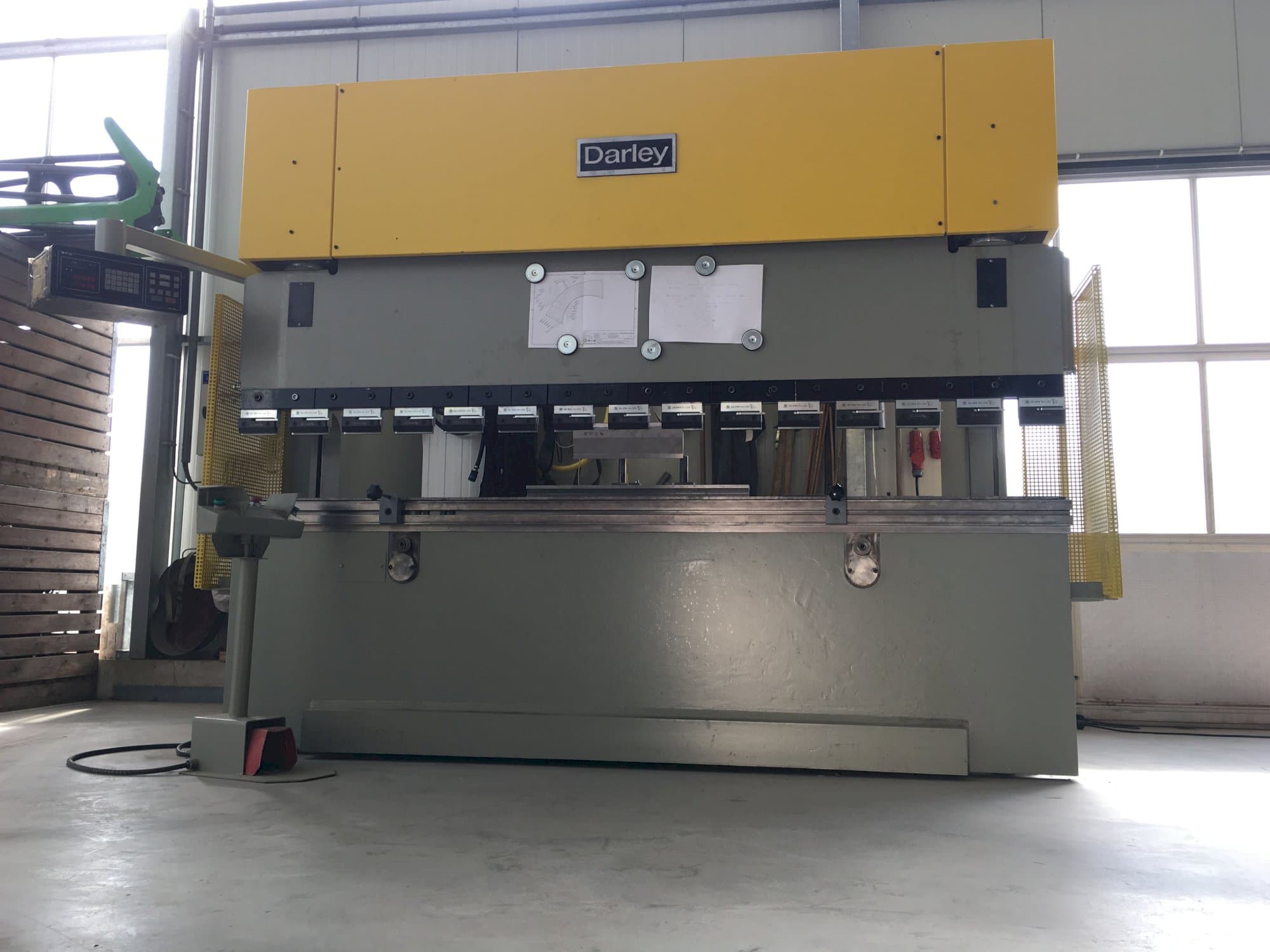 Masina Darley EHP 150 31/25   eestvaade