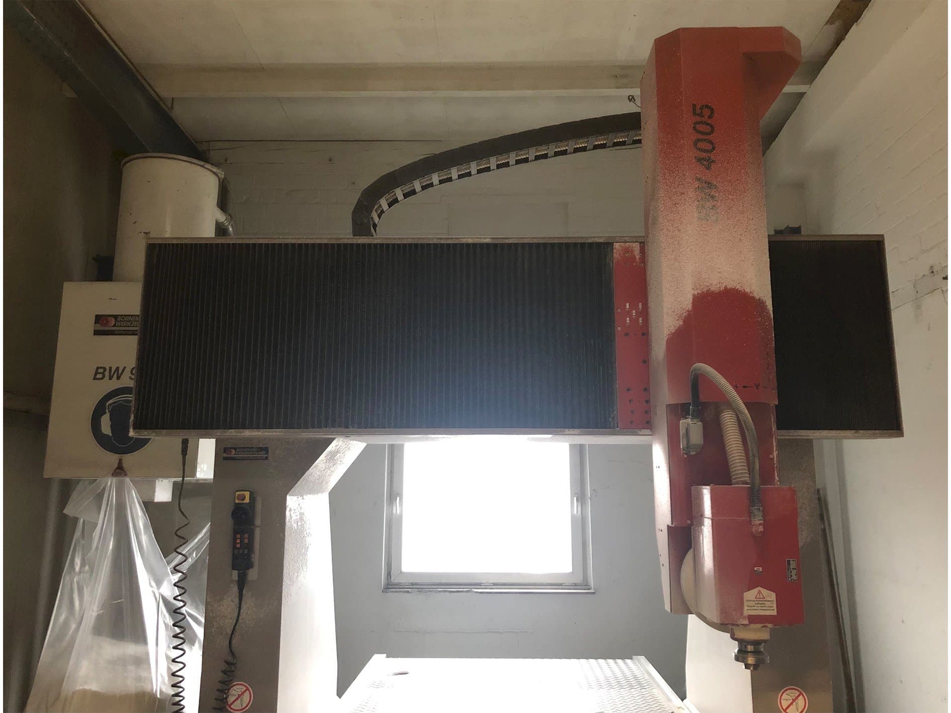 Masina BORNEMANN BW 4005 eestvaade