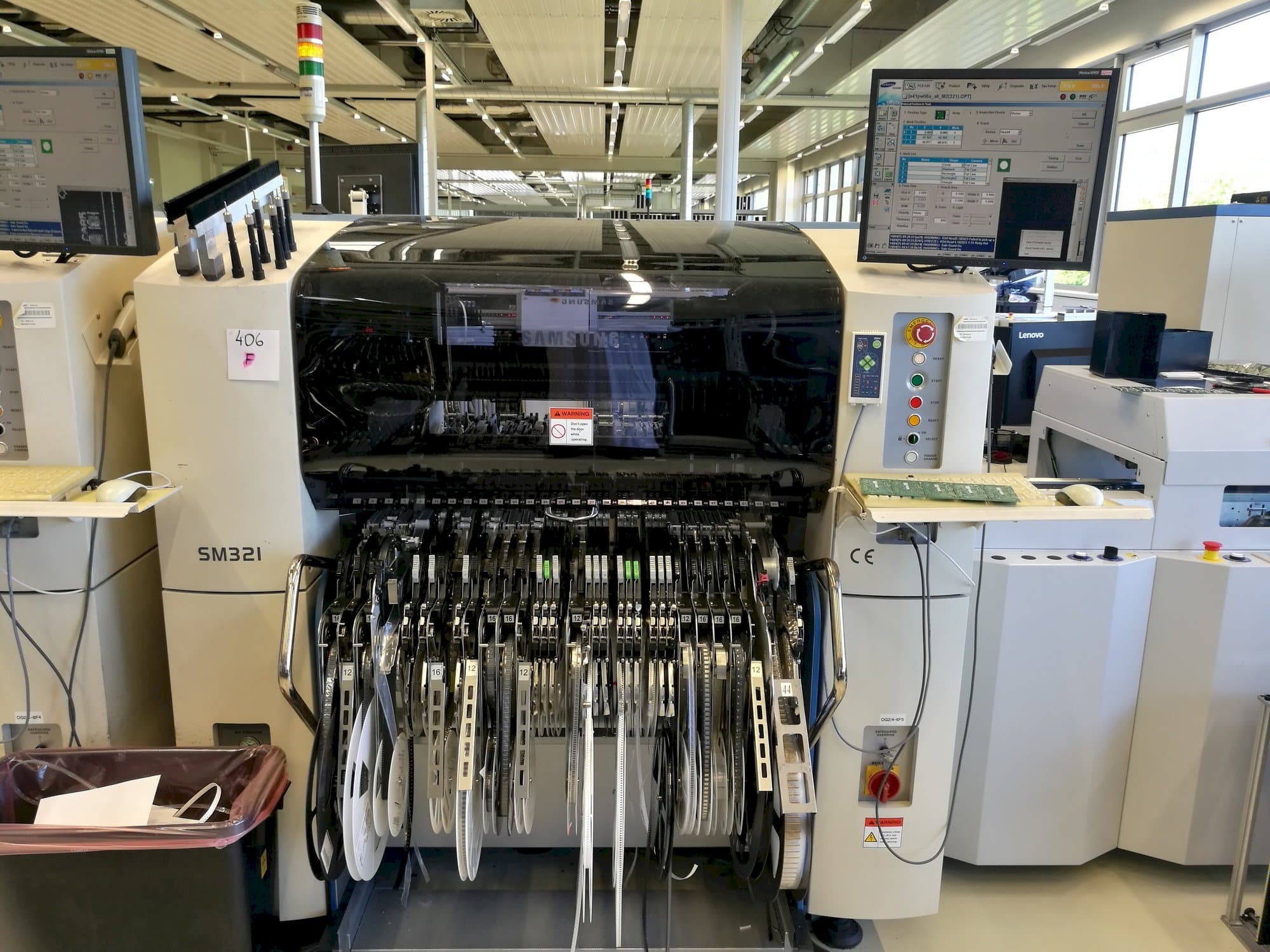 Masina Samsung SM 321   eestvaade