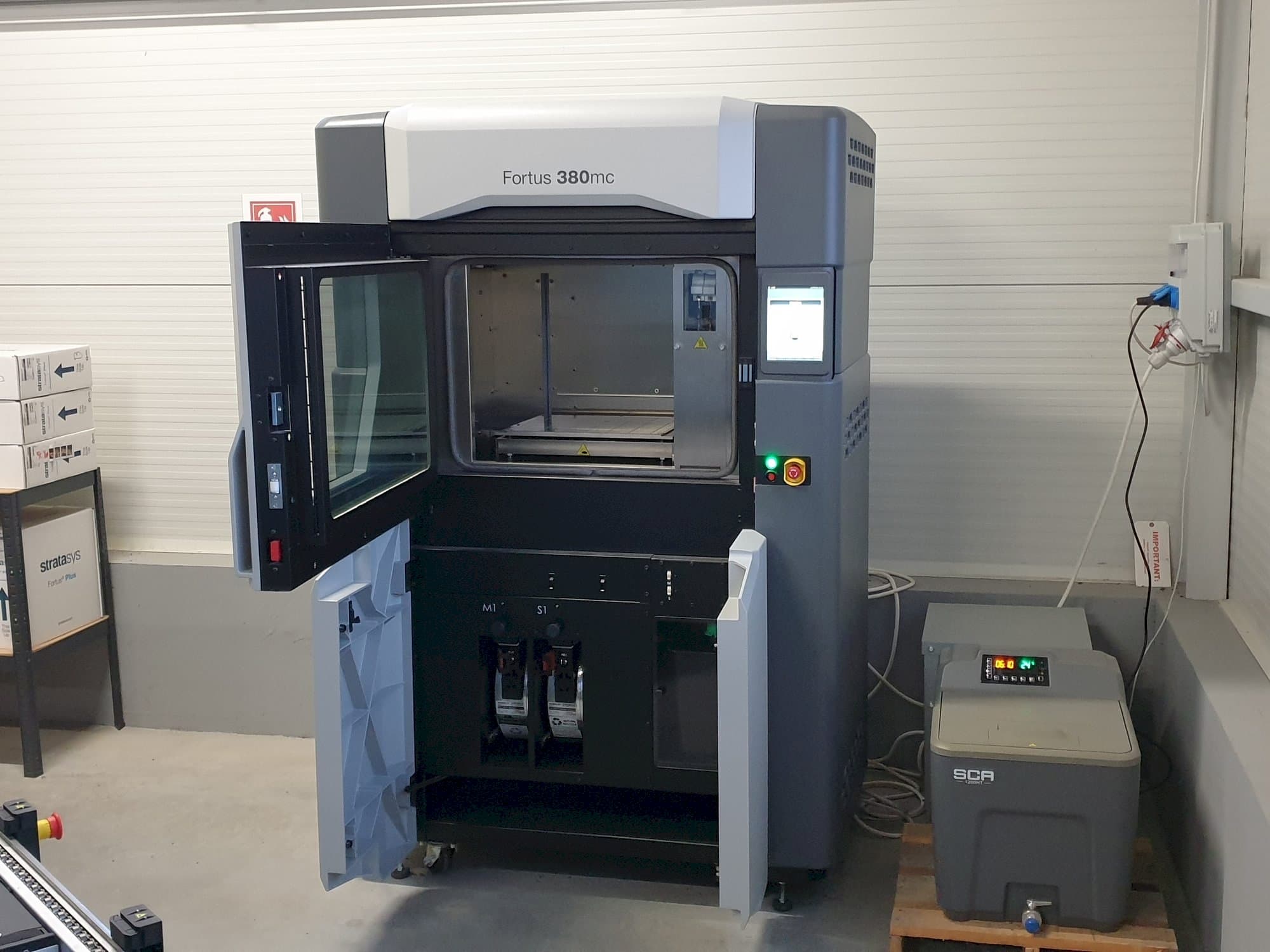 Masina Stratasys Fortus 380mc   eestvaade