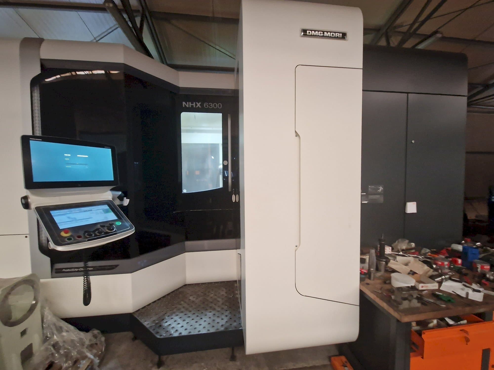 Masina DMG MORI NHX6300   eestvaade