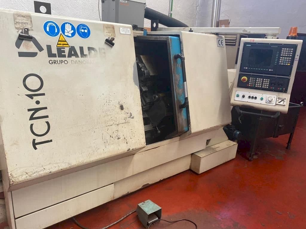 Masina Lealde TCN-10   eestvaade