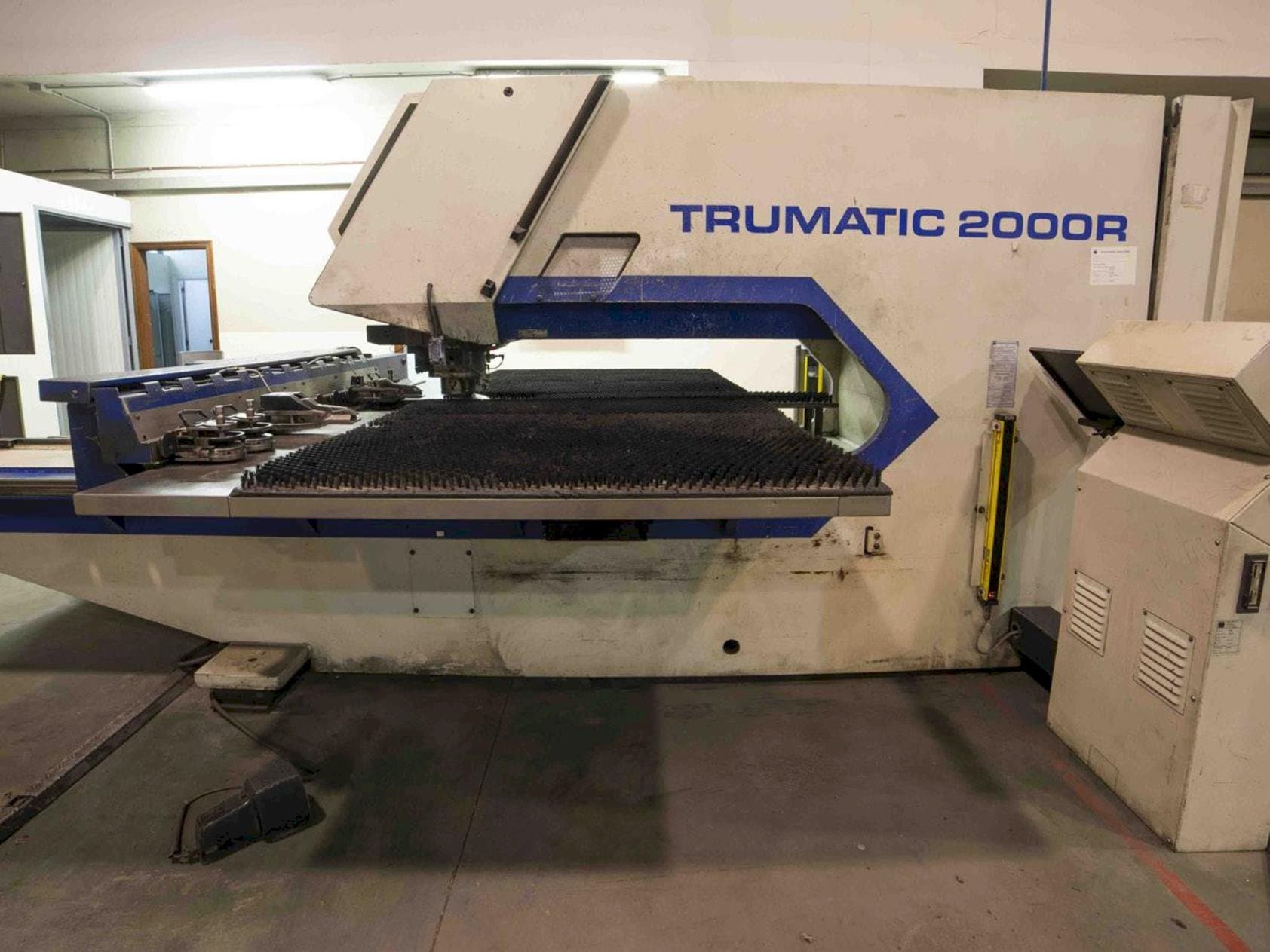 Masina Trumpf Trumatic 2000R   eestvaade