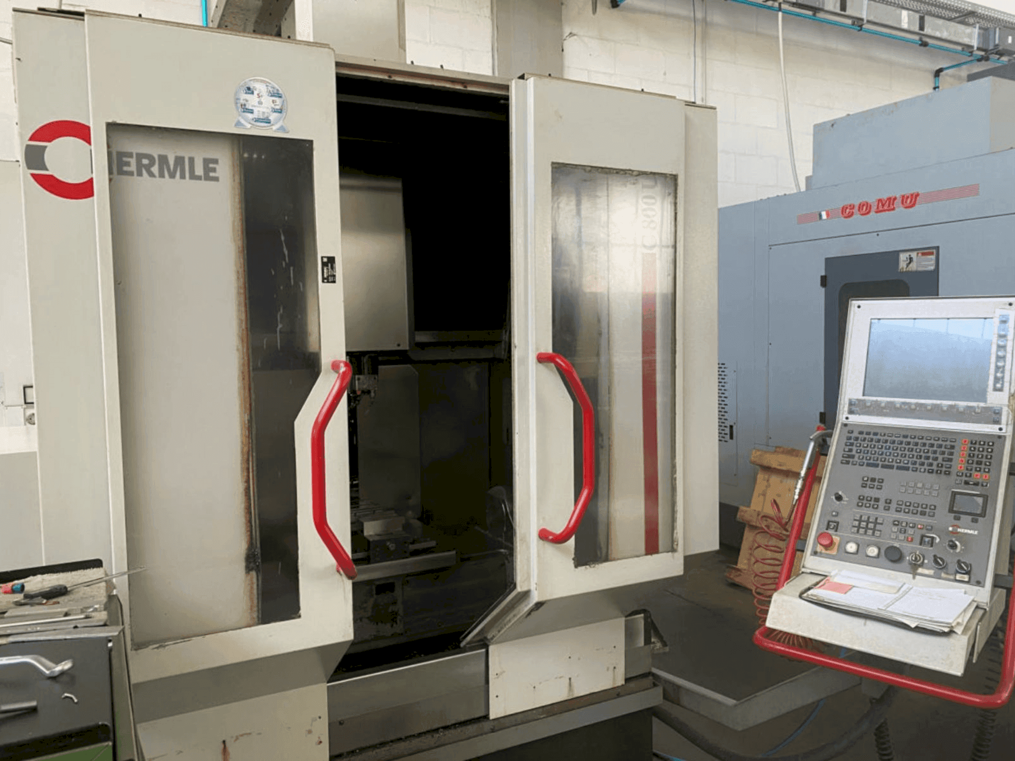Masina HERMLE C 800 U   eestvaade