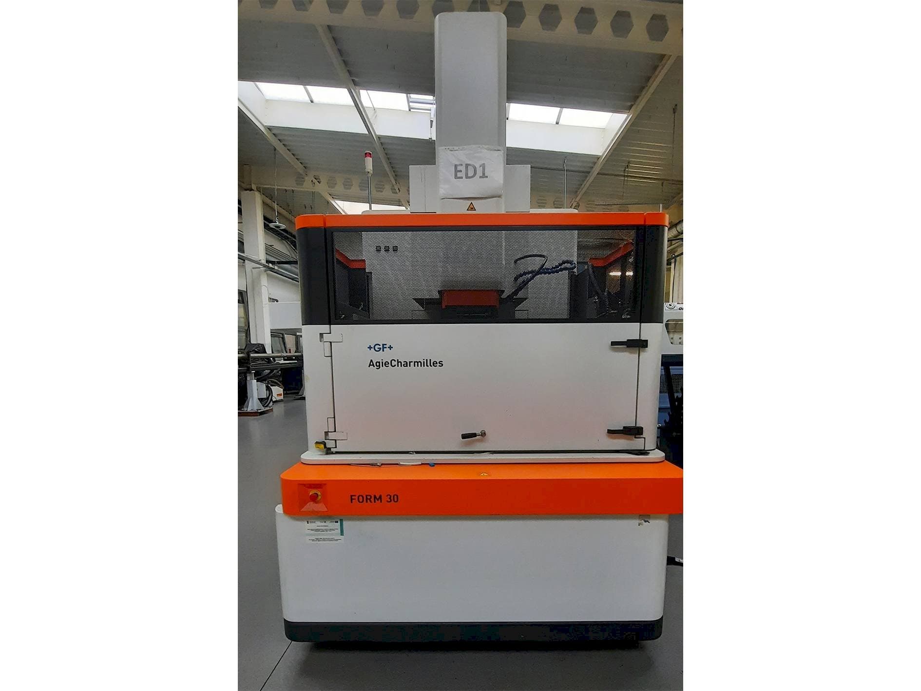 Masina AgieCharmilles FORM 30   eestvaade