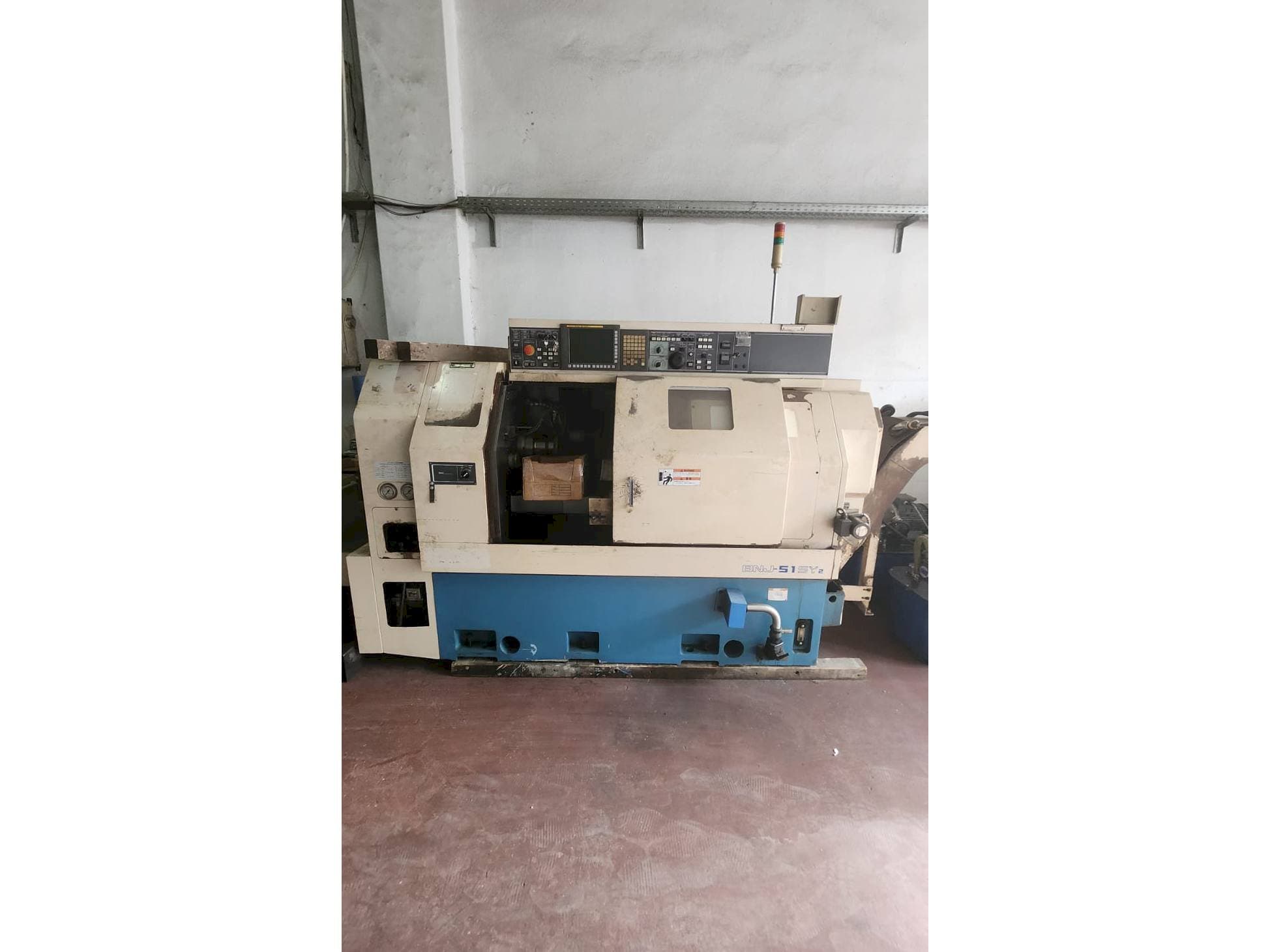 Masina Miyano BNJ 42 SY   eestvaade