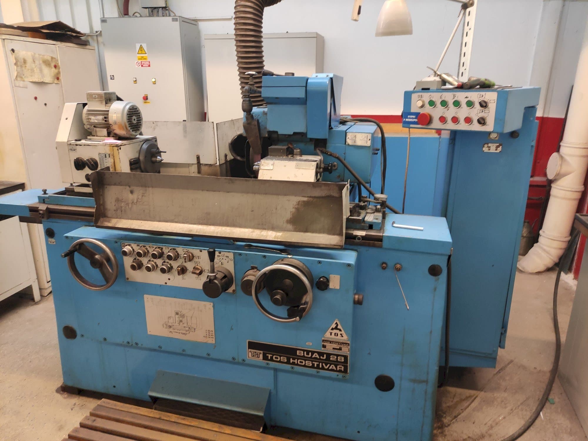 Masina TOS BUAJ 28   eestvaade