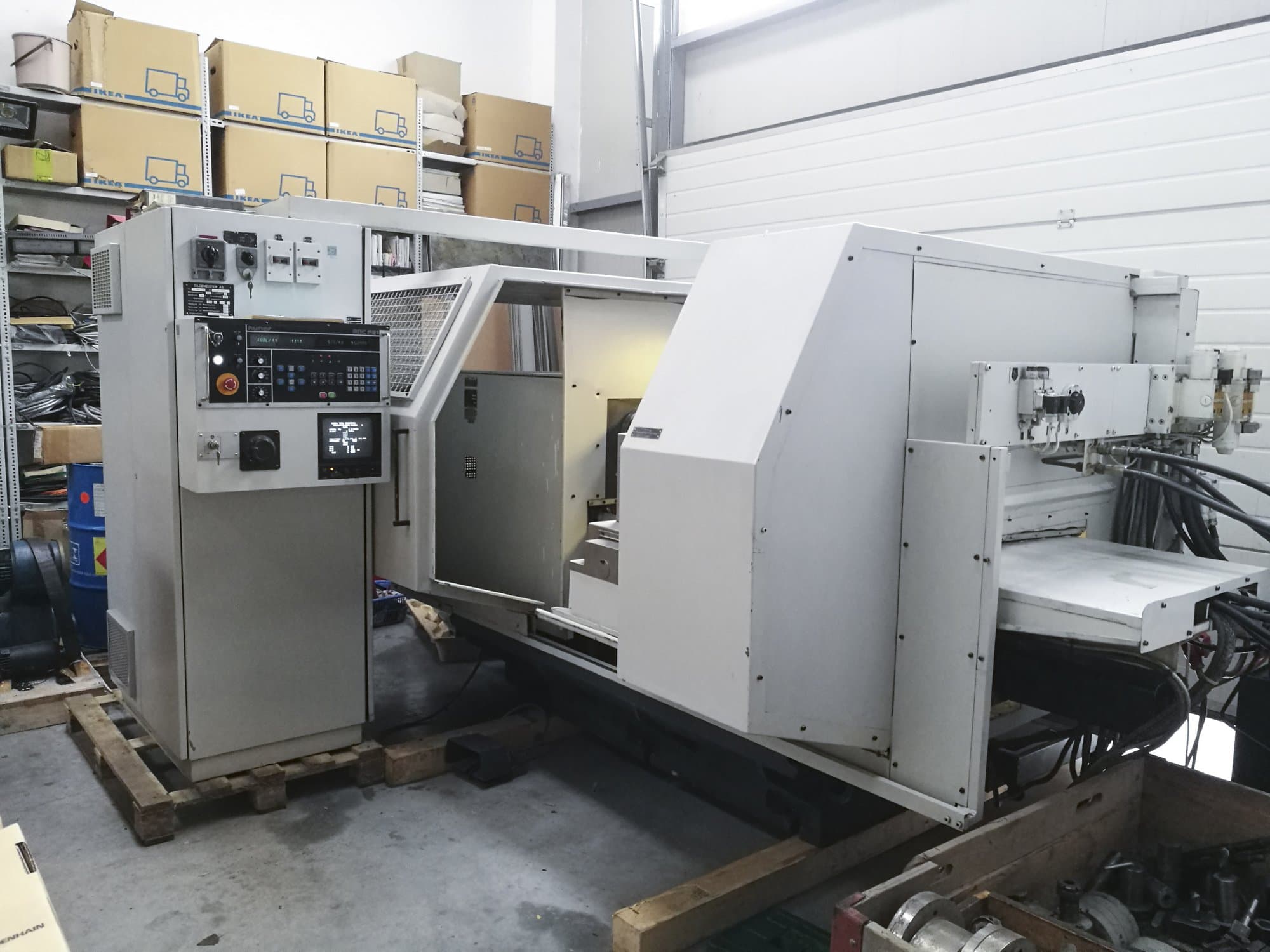 Masinavaade Gildemeister RNF 40/200   paremalt