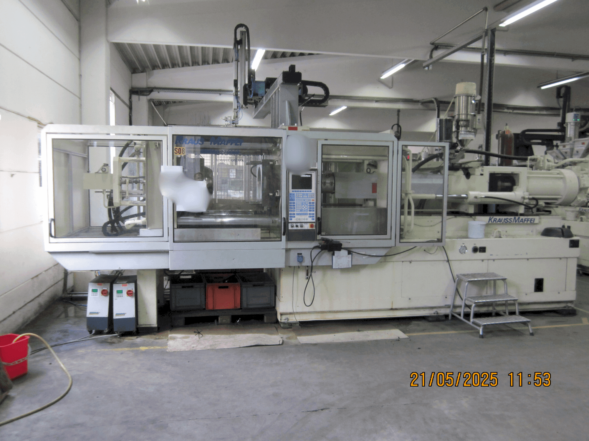 Masina Krauss Maffei 350-2700 C2   eestvaade
