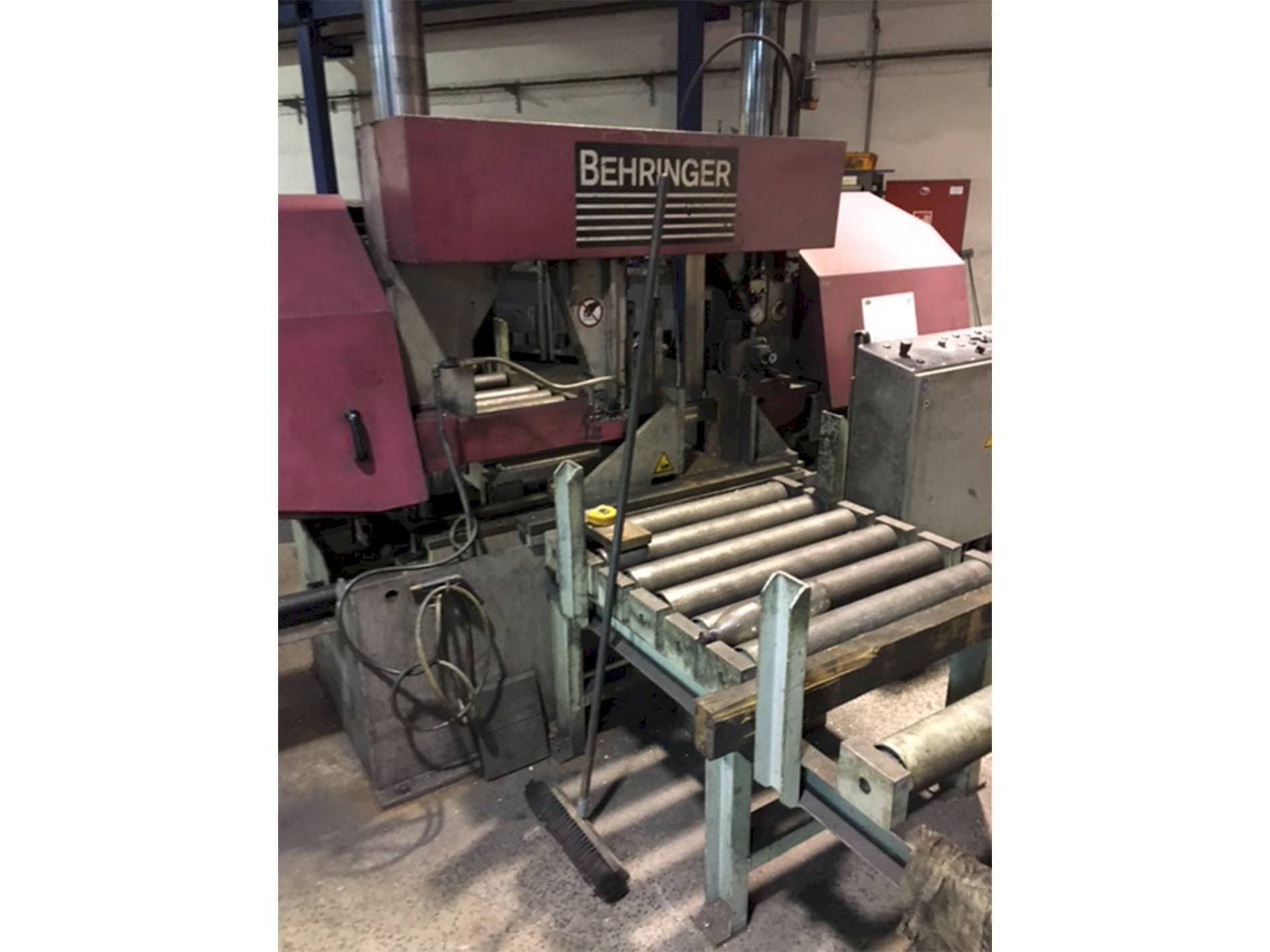 Masina Behringer HBP 530   eestvaade