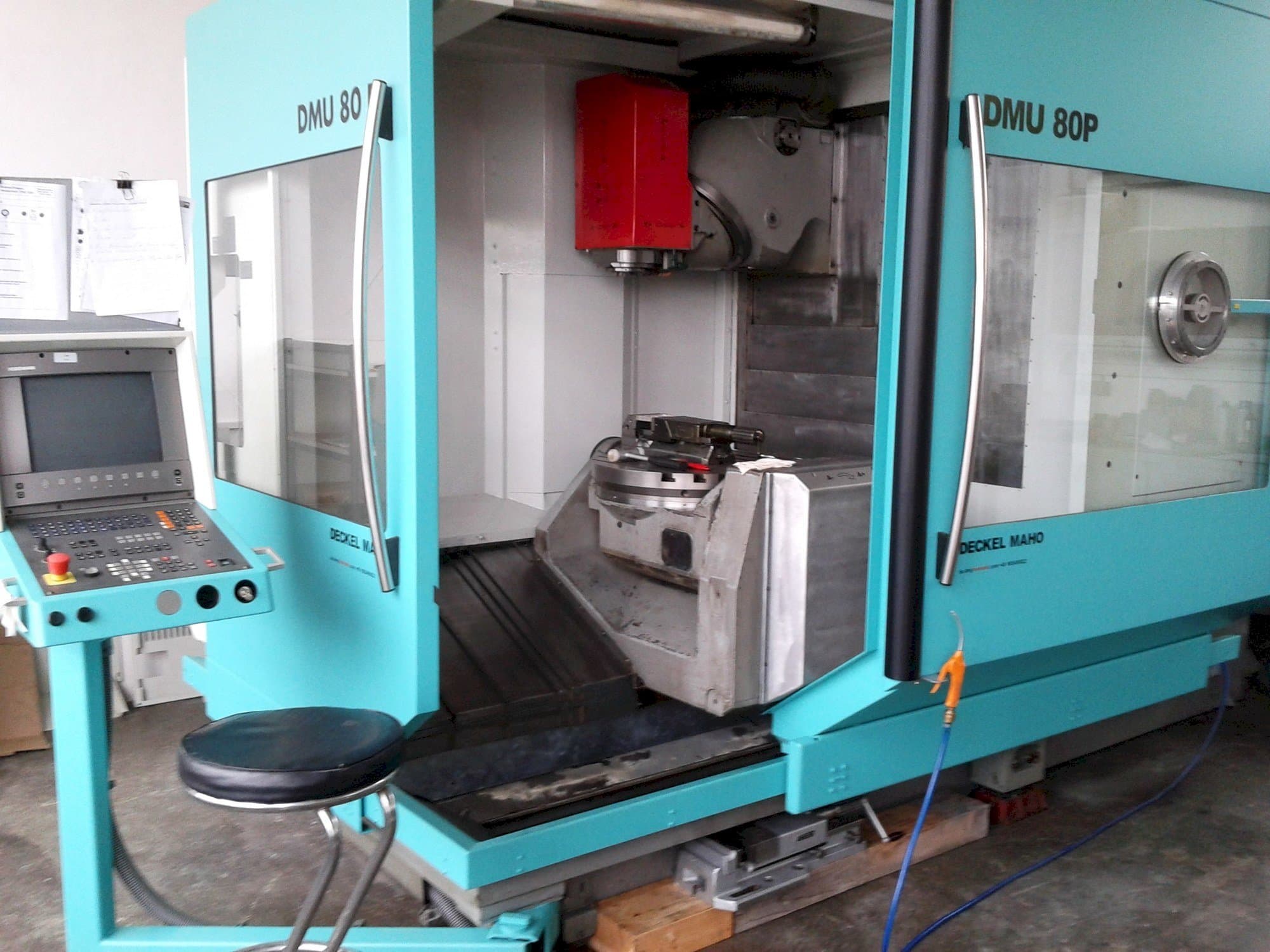 Masina DECKEL MAHO DMU 80P   eestvaade