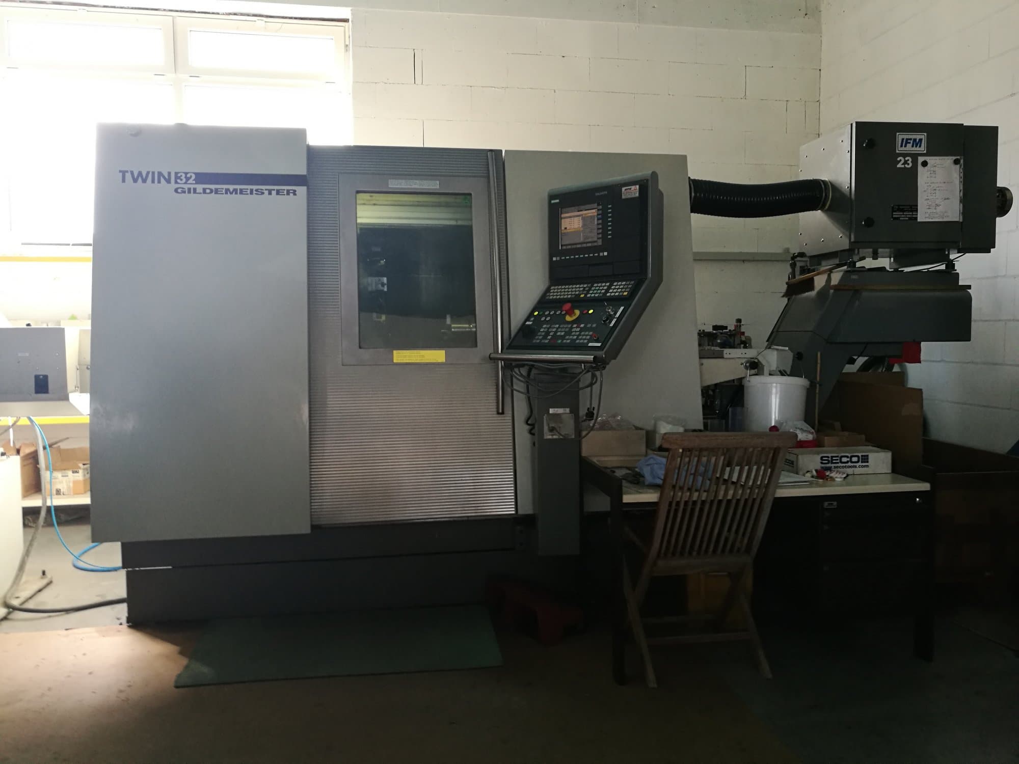 Masina Gildemeister TWIN 32   eestvaade